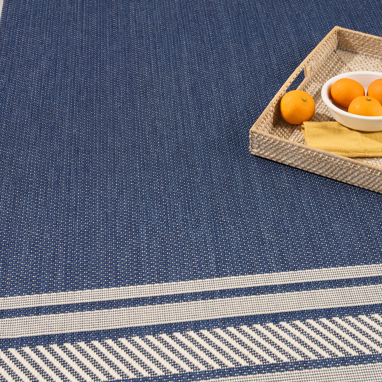 Nourison Horizon Indoor/Outdoor 5' x 7' Navy Modern Rug