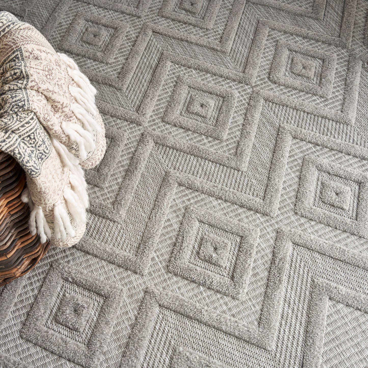 Nourison Versatile 9' x 12' Silver Grey Modern Rug