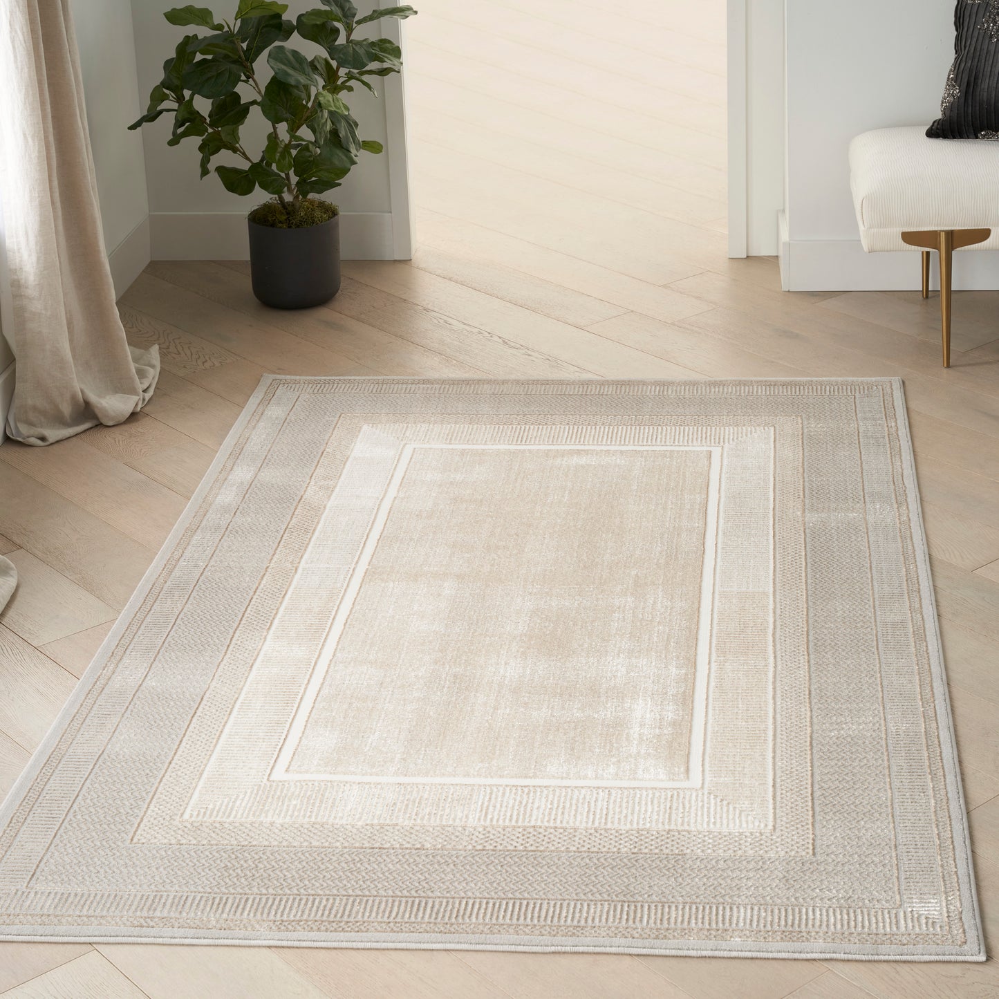 Nourison Glitz 3'11" x 5'11" Ivory Modern Indoor Rug