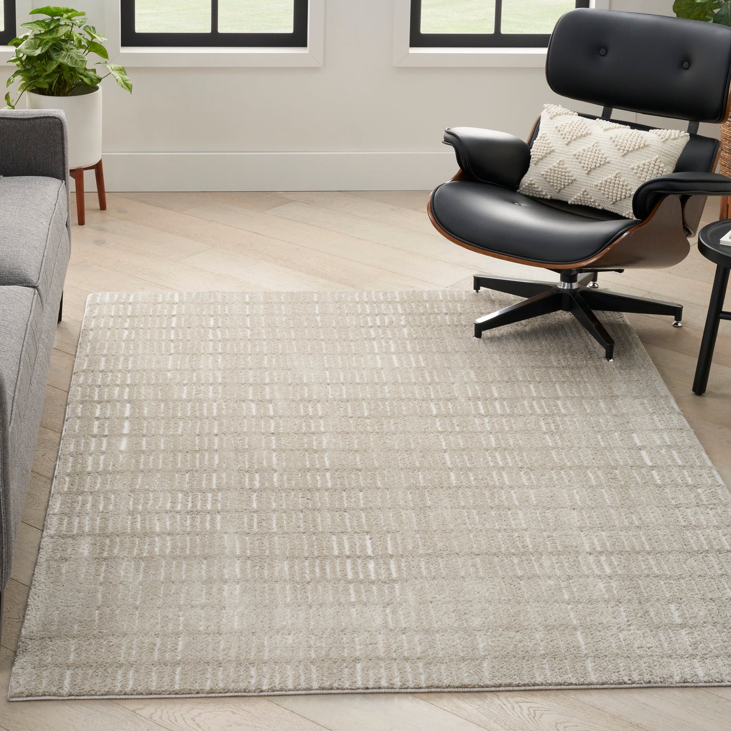 Nourison Modern Comfort 3'11" x 5'11" Grey Ivory Scandinavian Indoor Rug