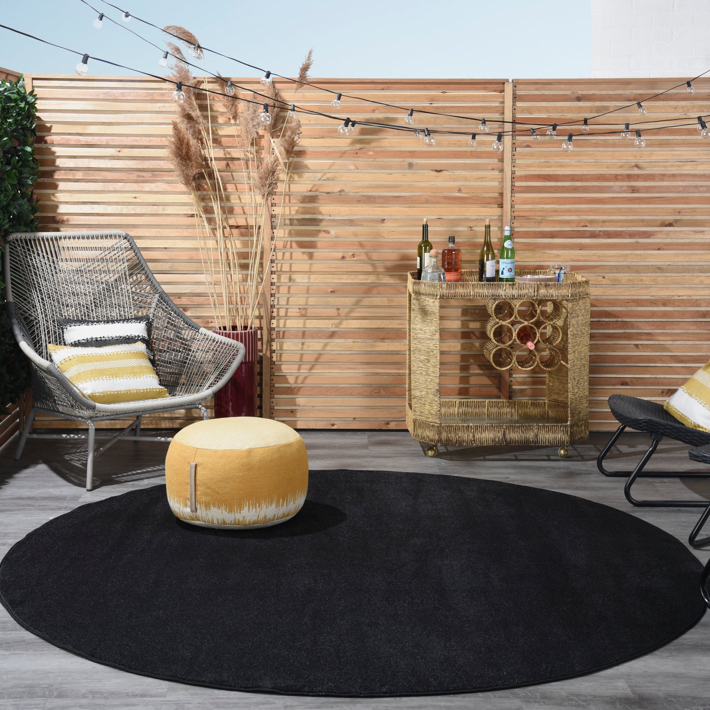 Nourison Nourison Essentials 10' x Round Black Outdoor Rug
