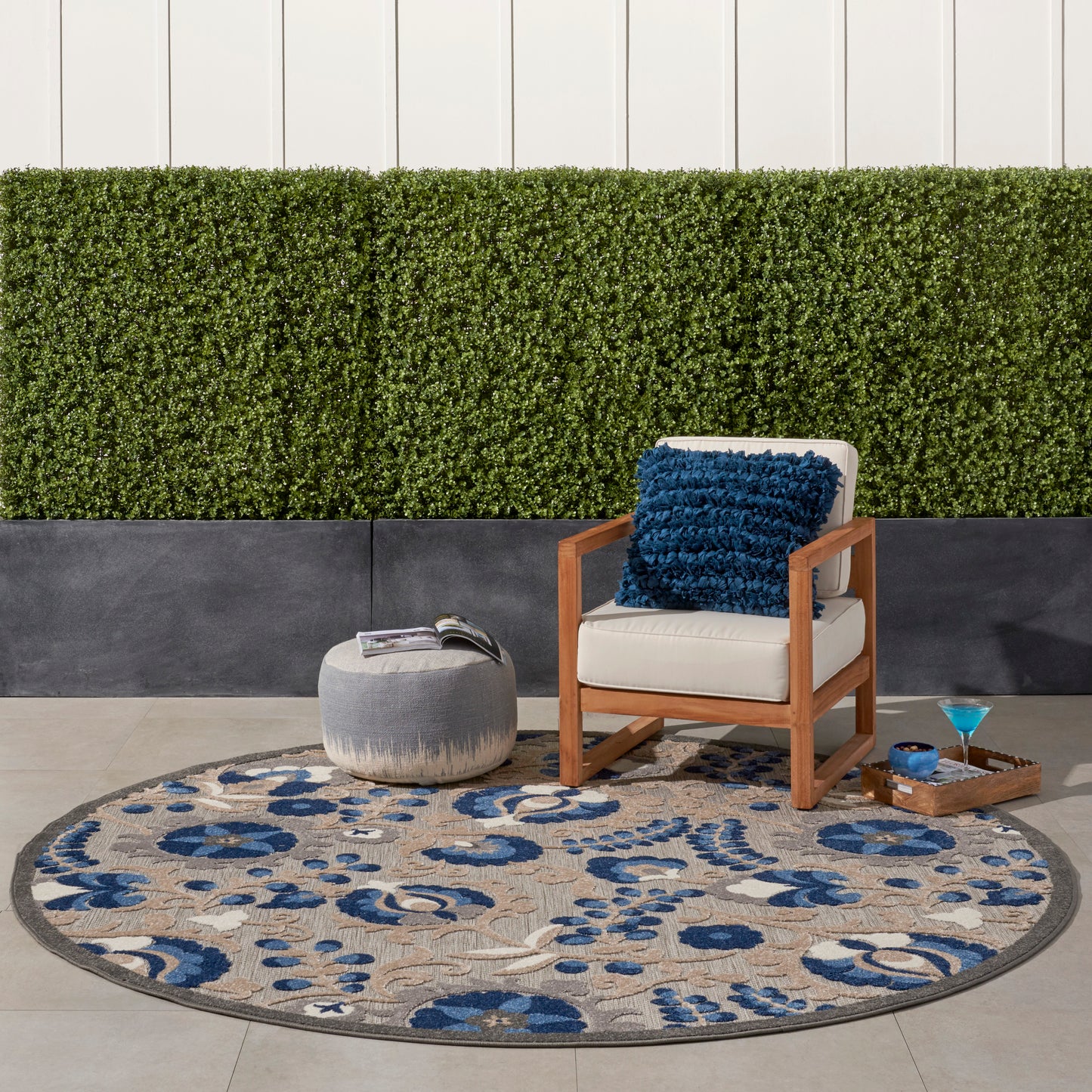 Nourison Aloha 7'10" x Round Natural Blue Farmhouse Rug