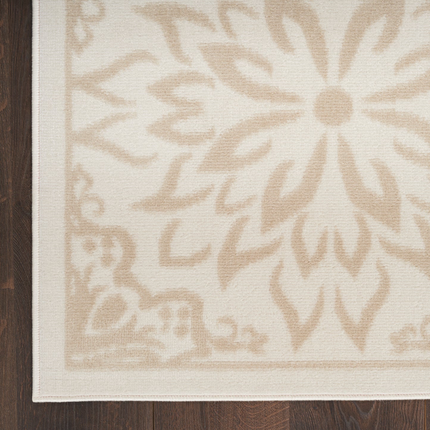 Nourison Jubilant 5'3" x 7'3" Ivory Beige Farmhouse Indoor Rug