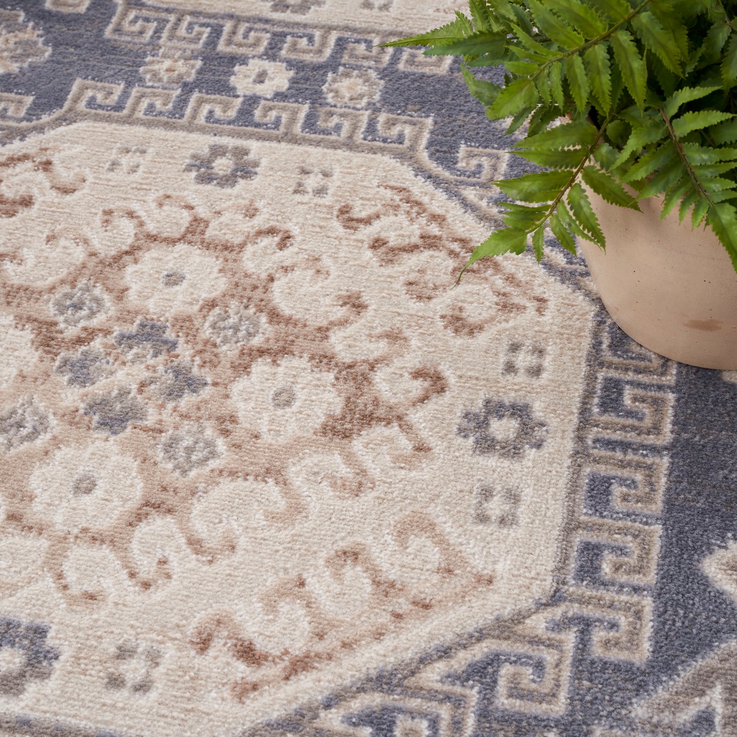 Nourison Serenity Home 3'11" x 5'11" Ivory Blue Vintage Indoor Rug