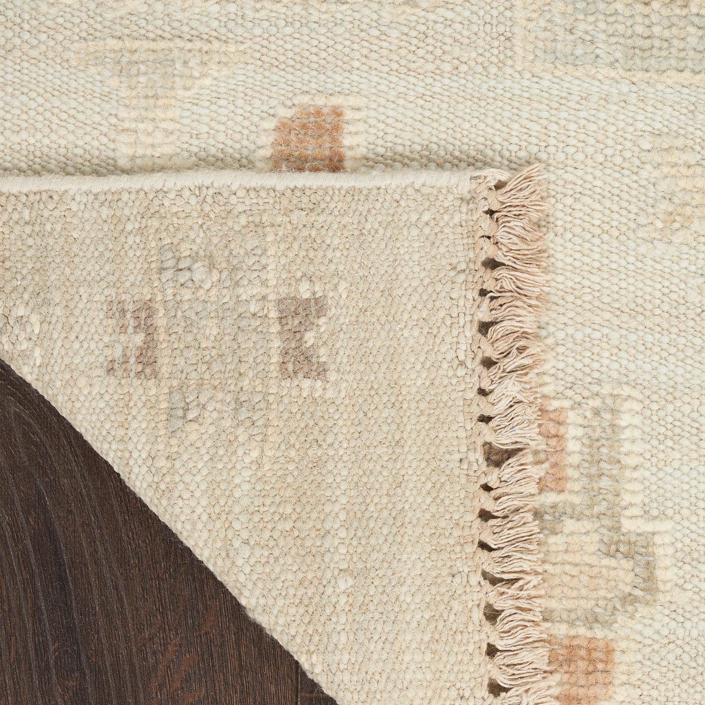 Nourison Whispers 2' x 3' Cream Vintage Indoor Rug