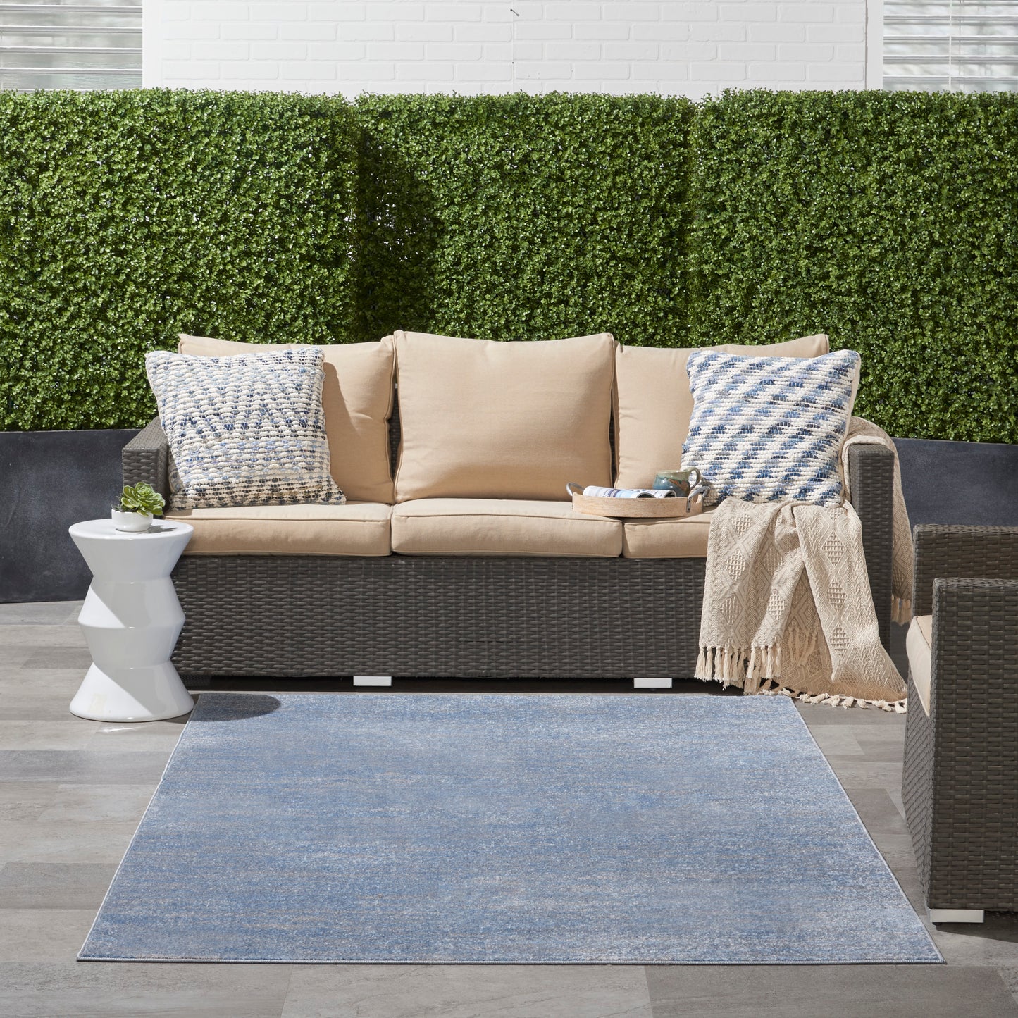 Nourison Nourison Essentials 6' x 9' Blue/Grey Outdoor Rug