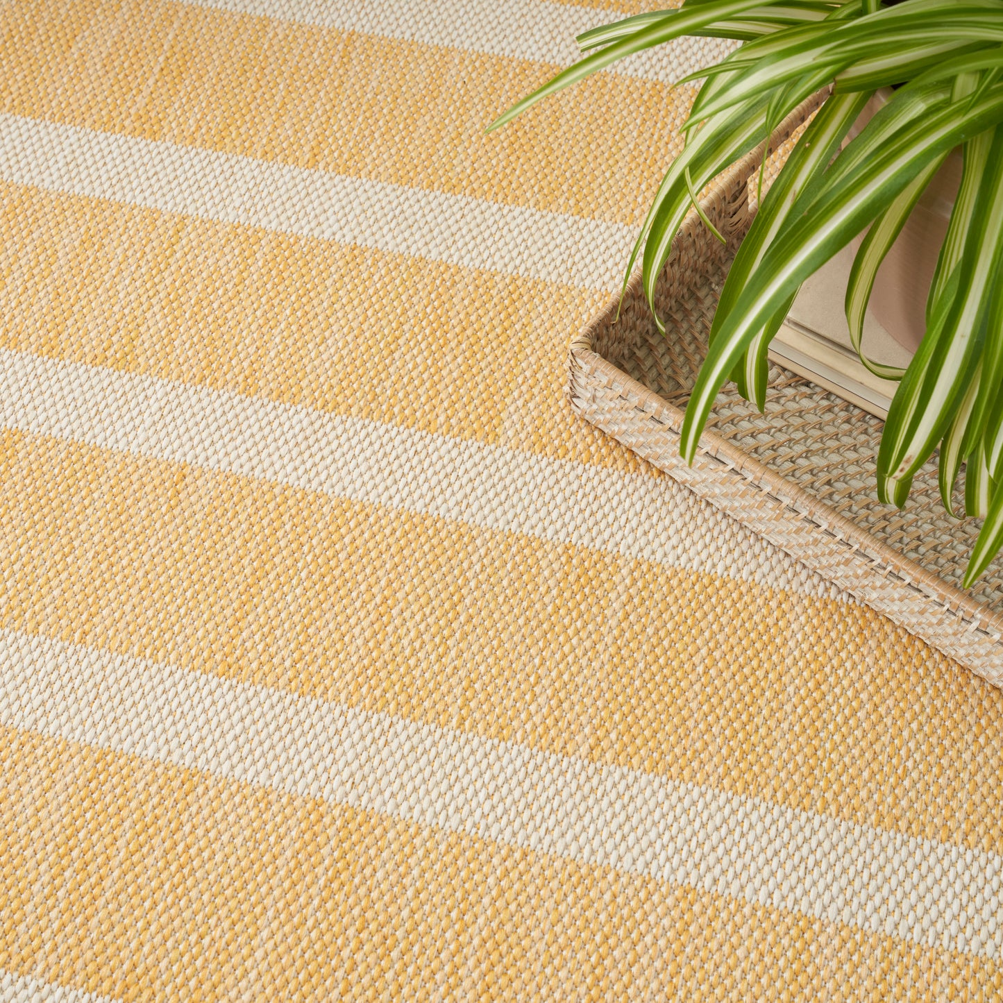 Nourison Positano 4' x 6' Yellow Ivory Modern Rug