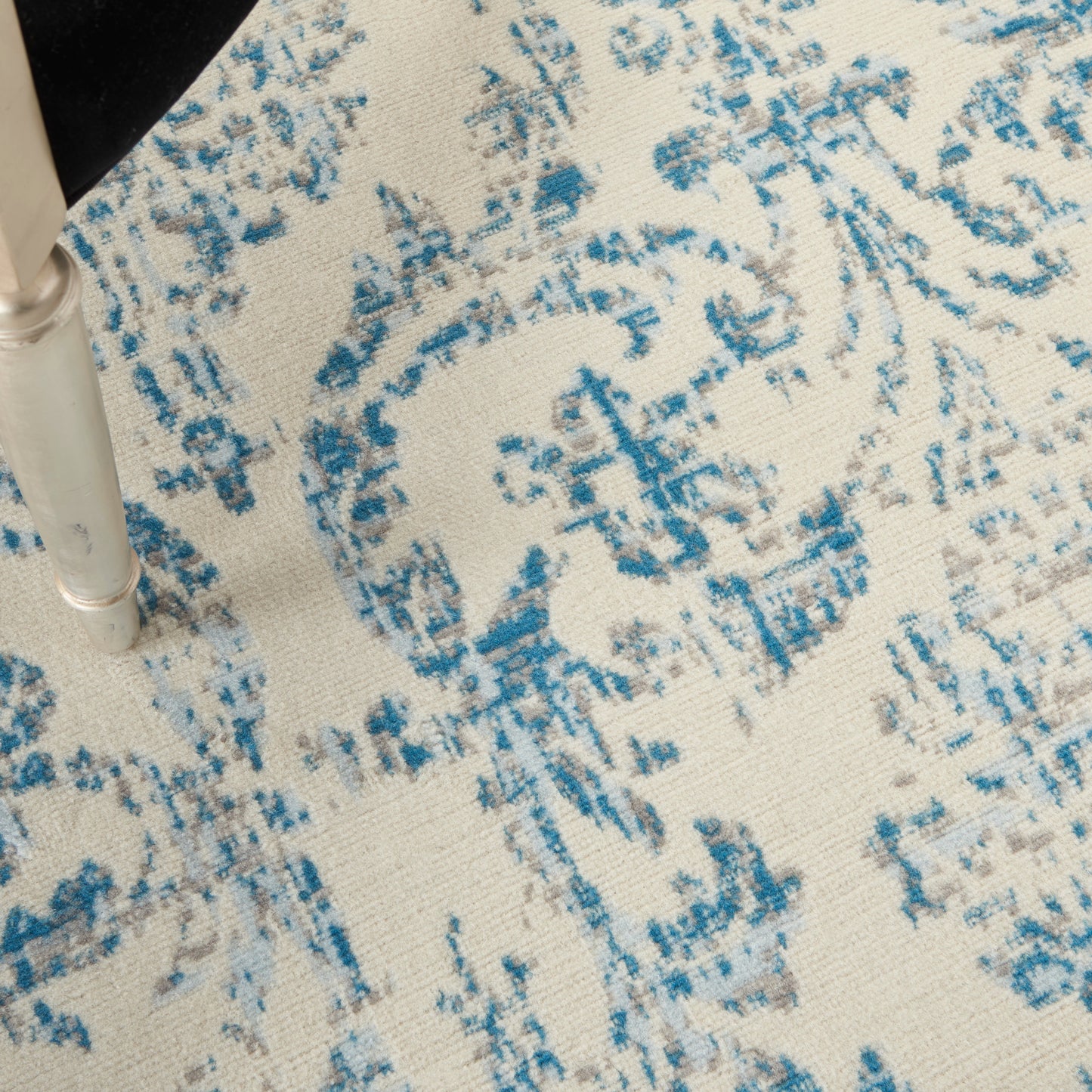 Nourison Jubilant 5'3" x 7'3" Ivory Blue Vintage Indoor Rug