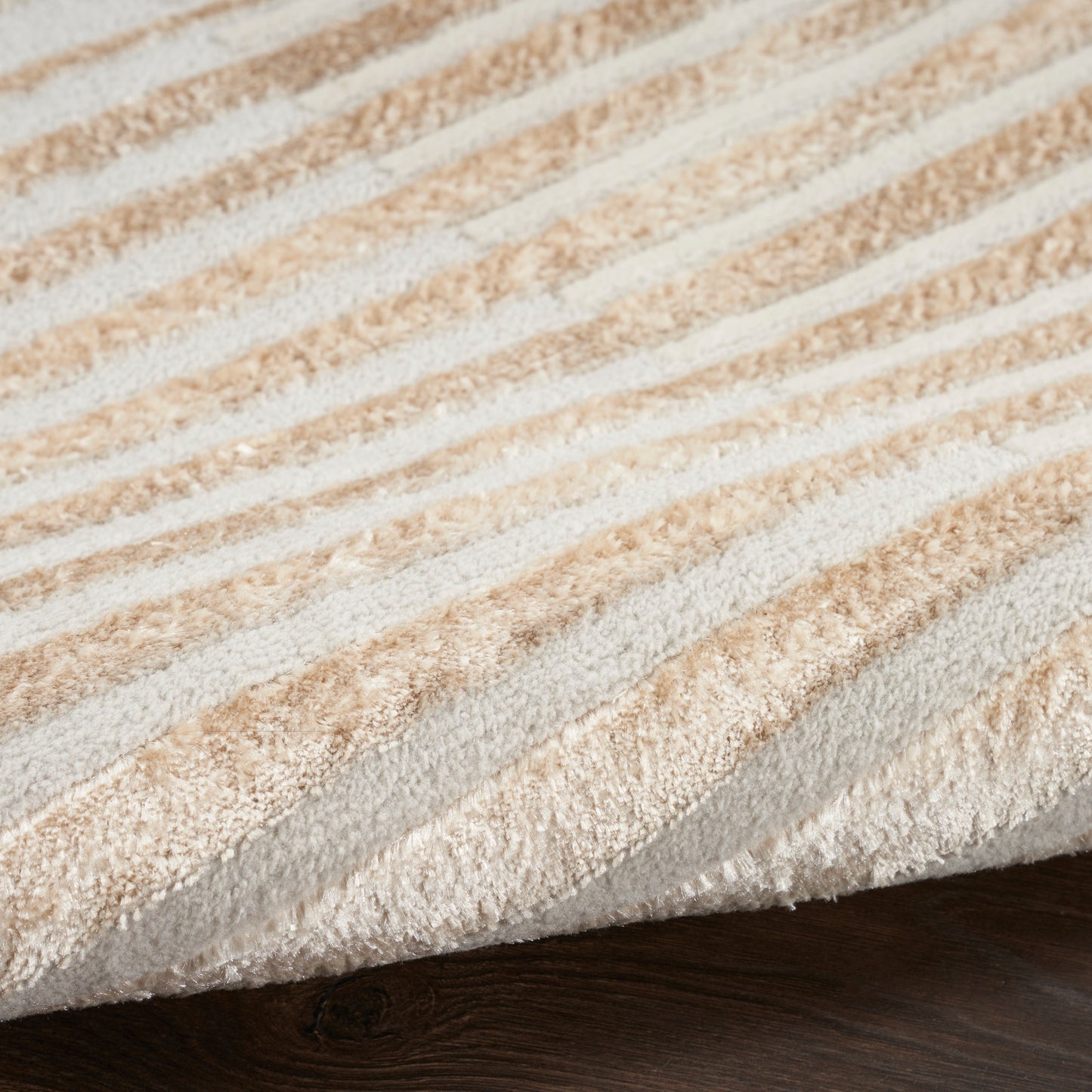 Inspire Me! Home Décor Brushstrokes 9' x 12' Beige Silver Modern Indoor Rug