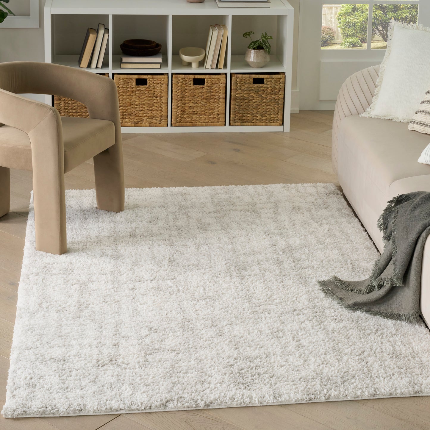 Nourison Modern Shag 5'3" x 7' Ivory Grey Modern Indoor Rug