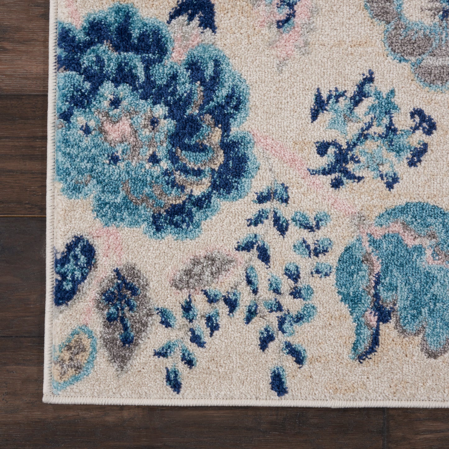 Nourison Tranquil 2'3" x 7'3" Ivory/Light Blue Farmhouse Indoor Rug