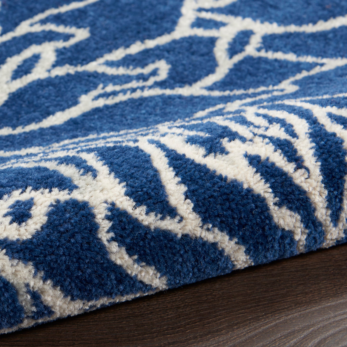 Nourison Passion 1'10" x 6' Navy/Ivory Contemporary Indoor Rug