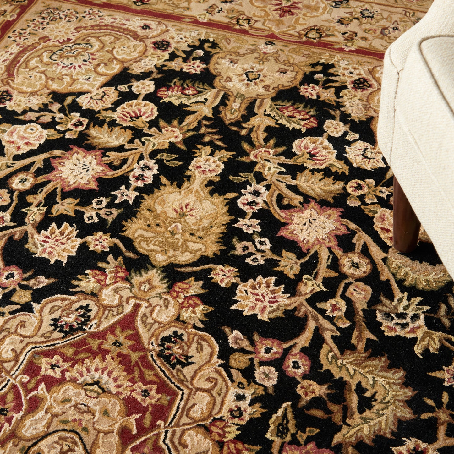 Nourison Nourison 2000 3'9" x 5'9" Black Traditional Indoor Rug