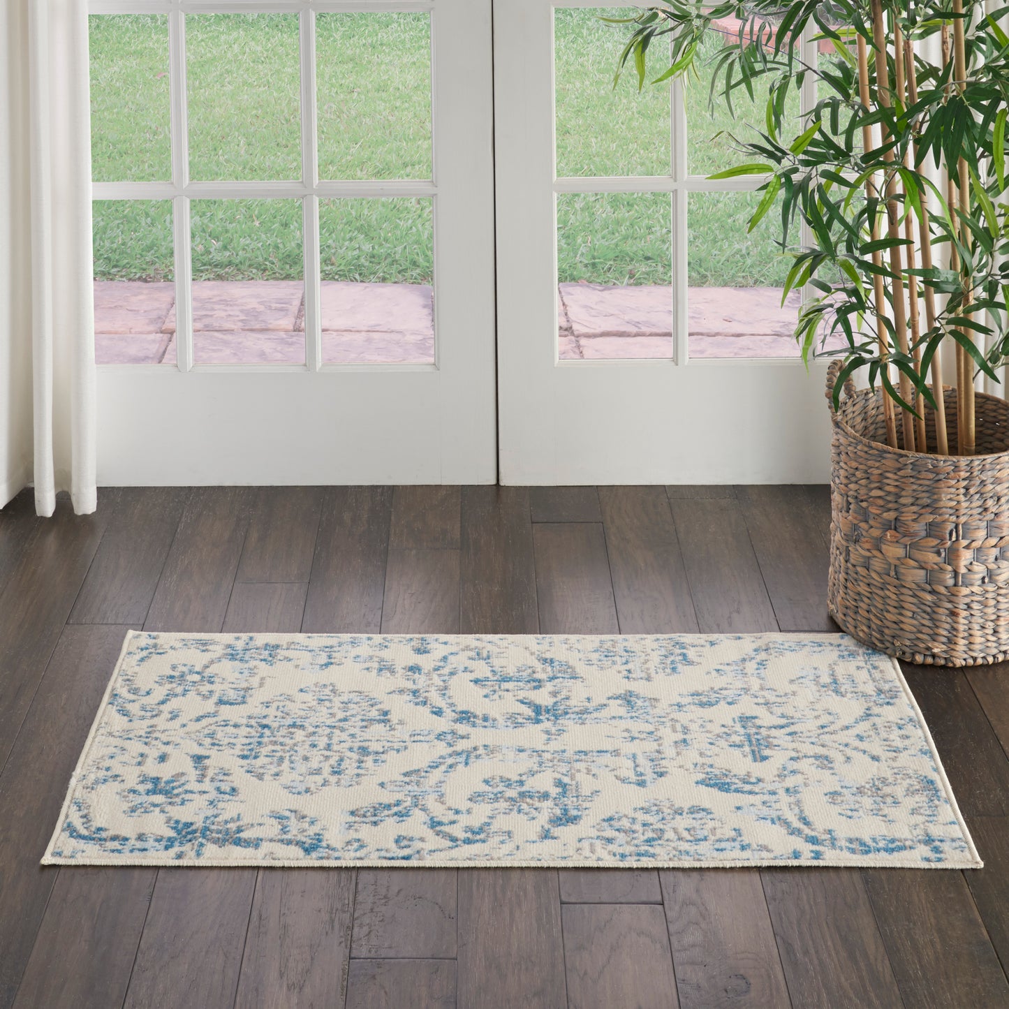 Nourison Jubilant 2' x 4' Ivory Blue Vintage Indoor Rug