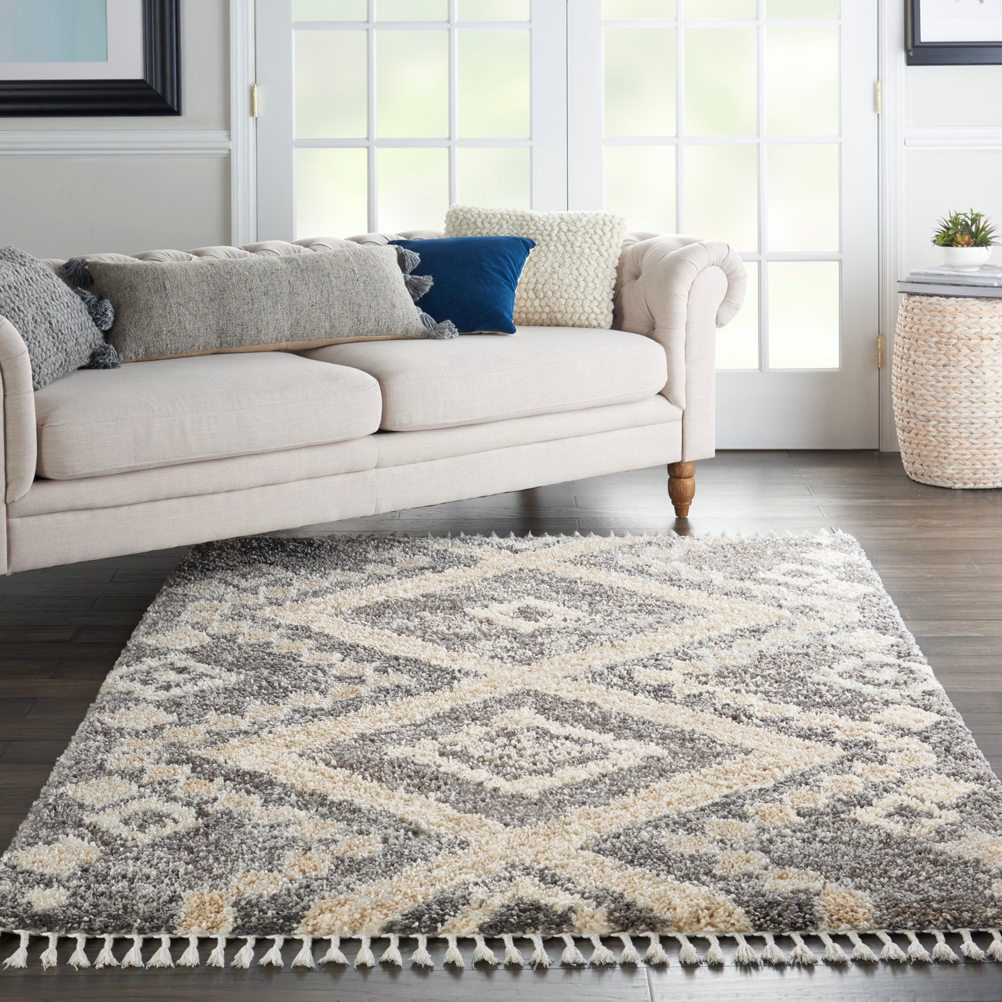 Nourison Oslo Shag 5'3" x 7'9" Grey/Ivory Shag Indoor Rug