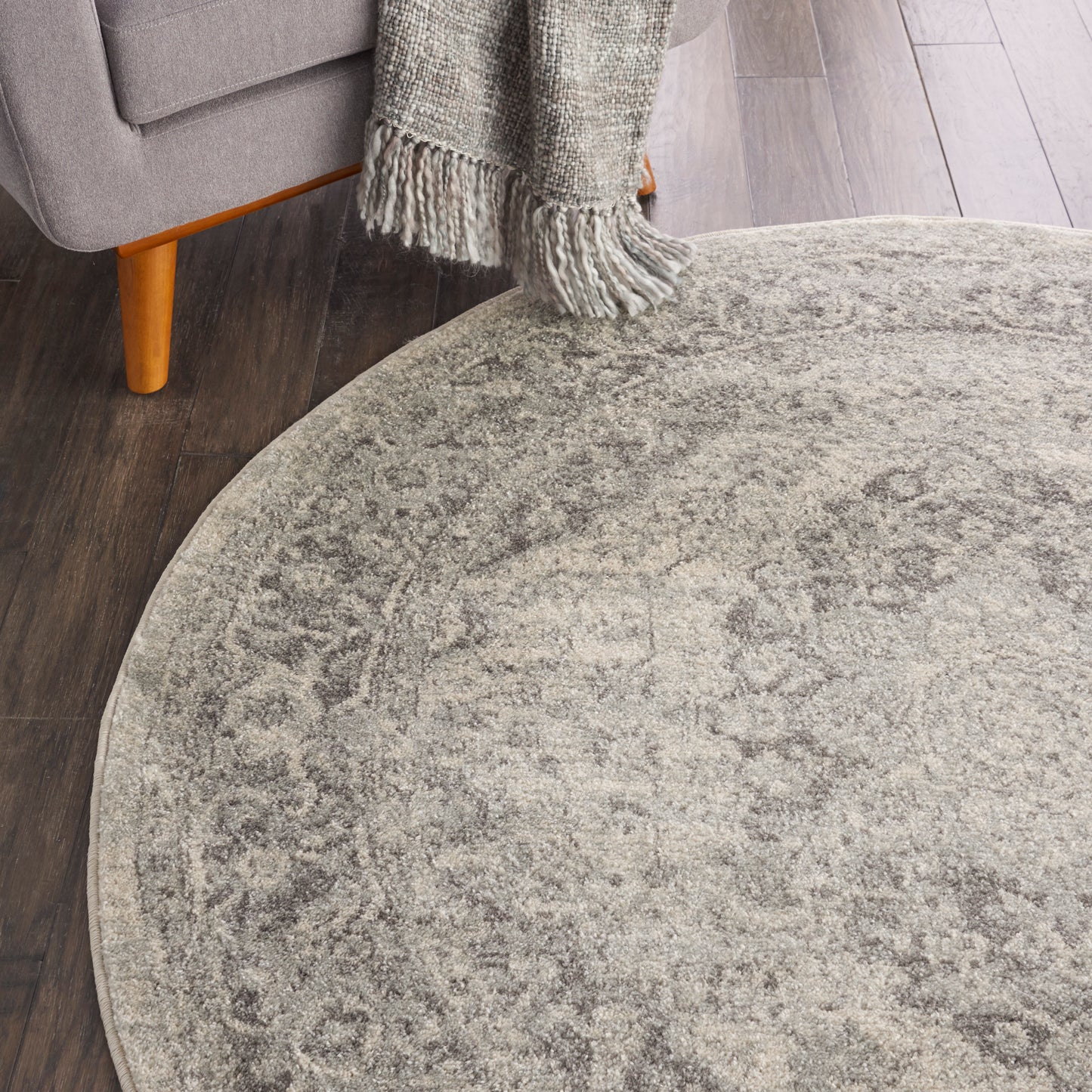 Nourison Tranquil 4' x Round Ivory/Grey Vintage Indoor Rug
