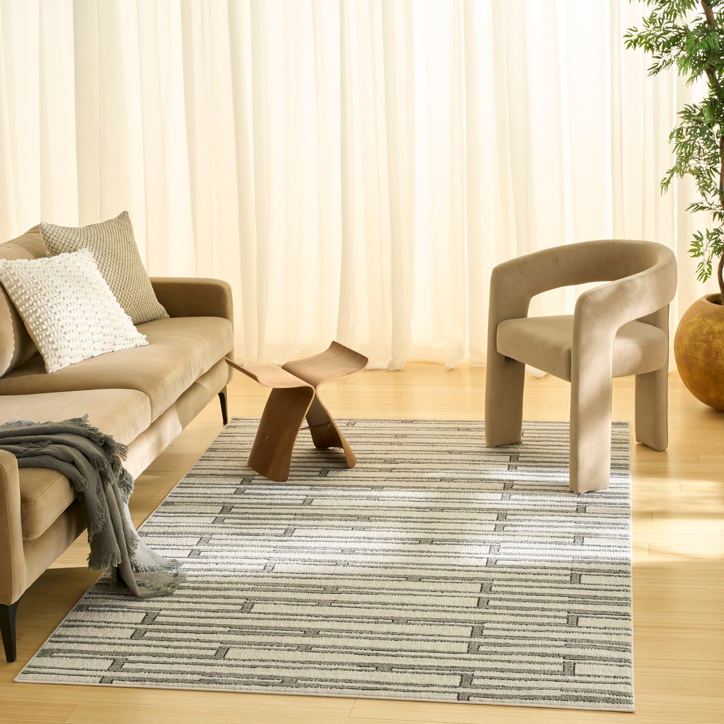 Nourison Nordic 4' x 6' Ivory Grey Scandinavian Indoor Rug