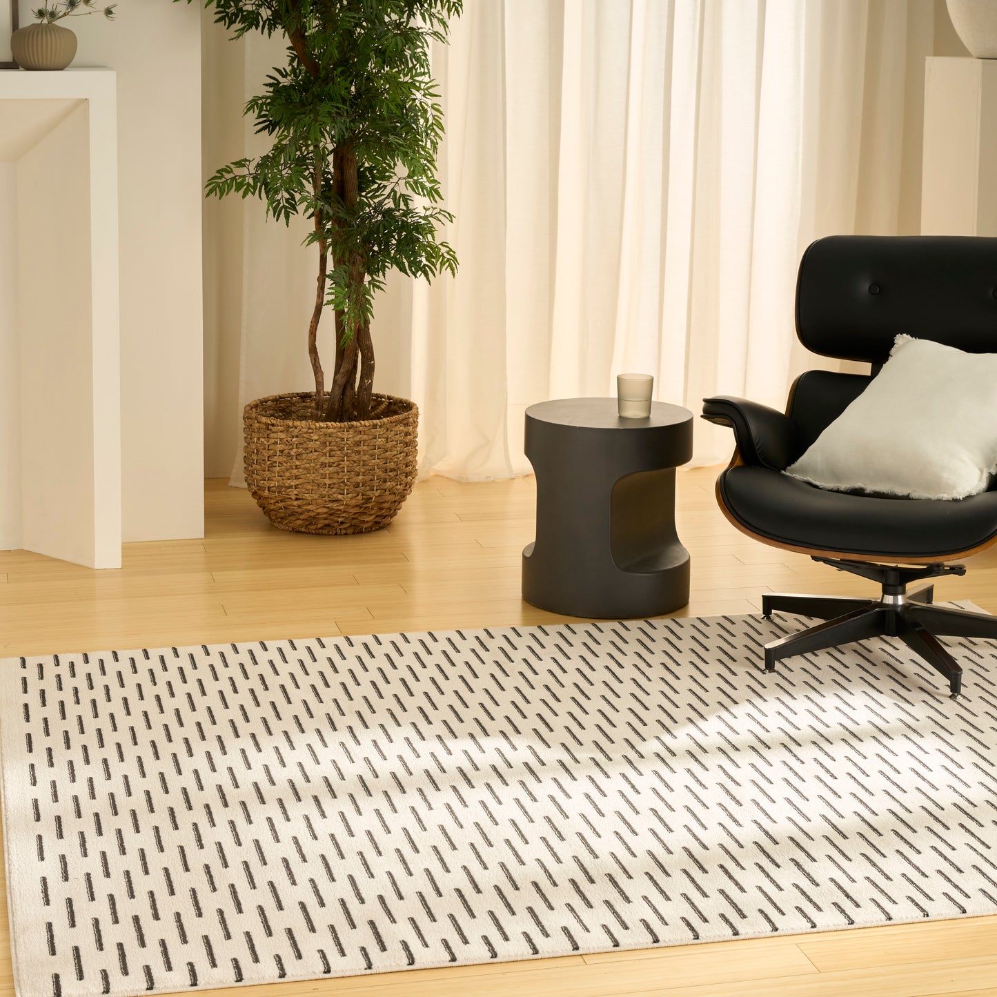 Nourison Nordic 5' x 7' Ivory Black Scandinavian Indoor Rug