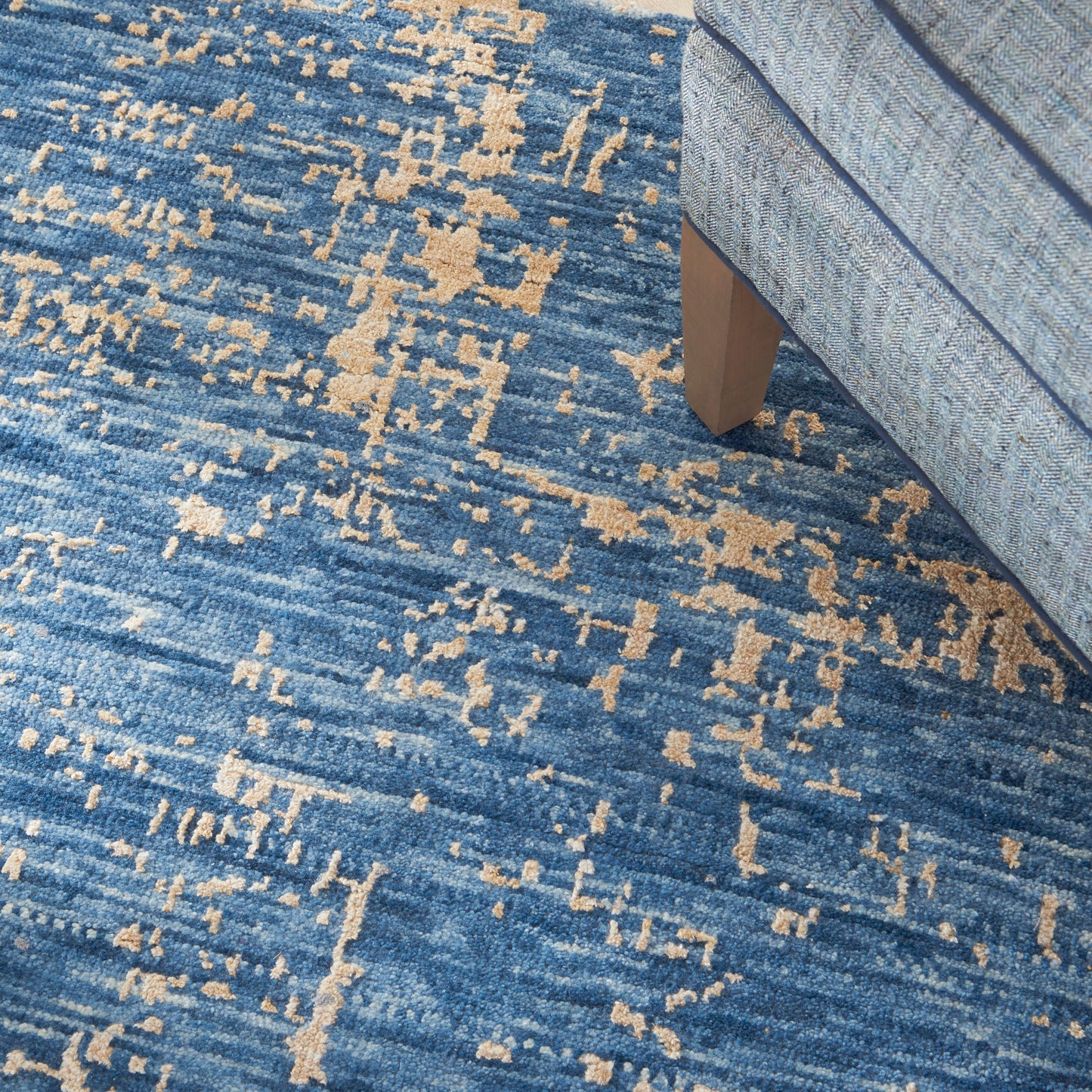 Nourison Luna 7'9" x 9'9" Dark Blue Mocha Modern Indoor Rug