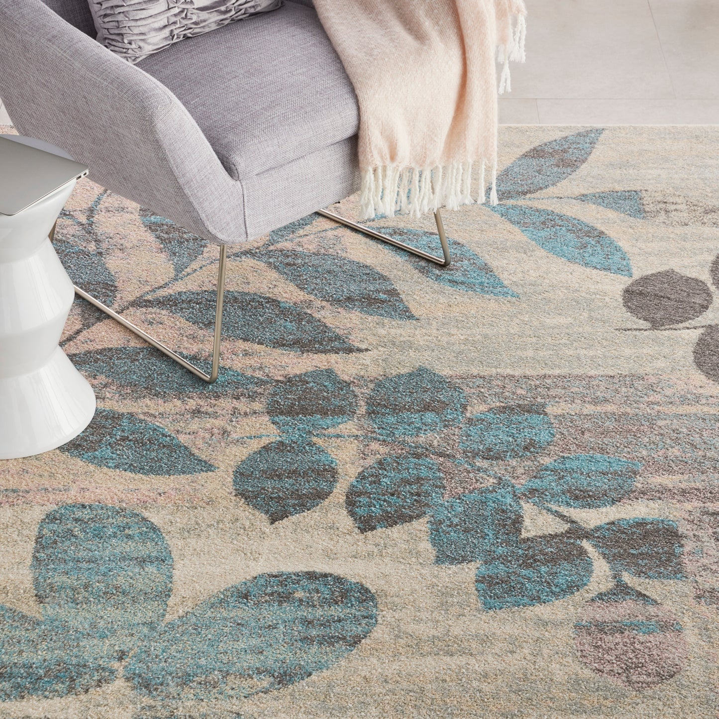 Nourison Tranquil 8'10" x 11'10" Ivory/Light Blue Farmhouse Indoor Rug