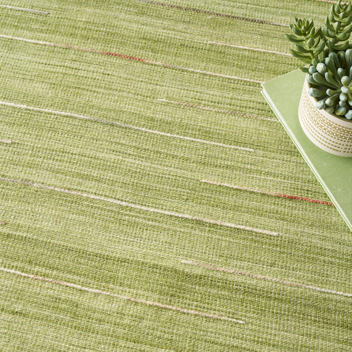 Nourison Interweave 5'3" x 7'3" Green Modern Indoor Rug