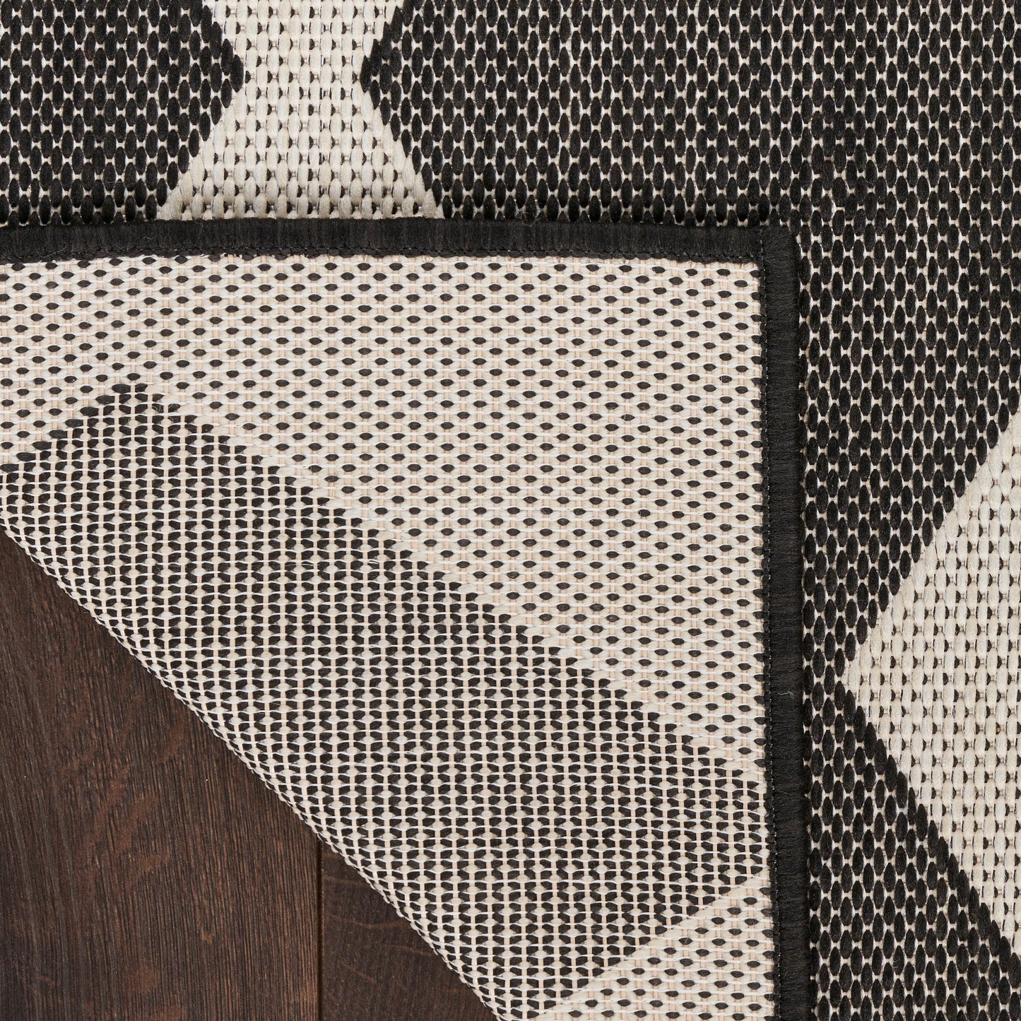 Nourison Positano 4' x 6' Black Modern Rug