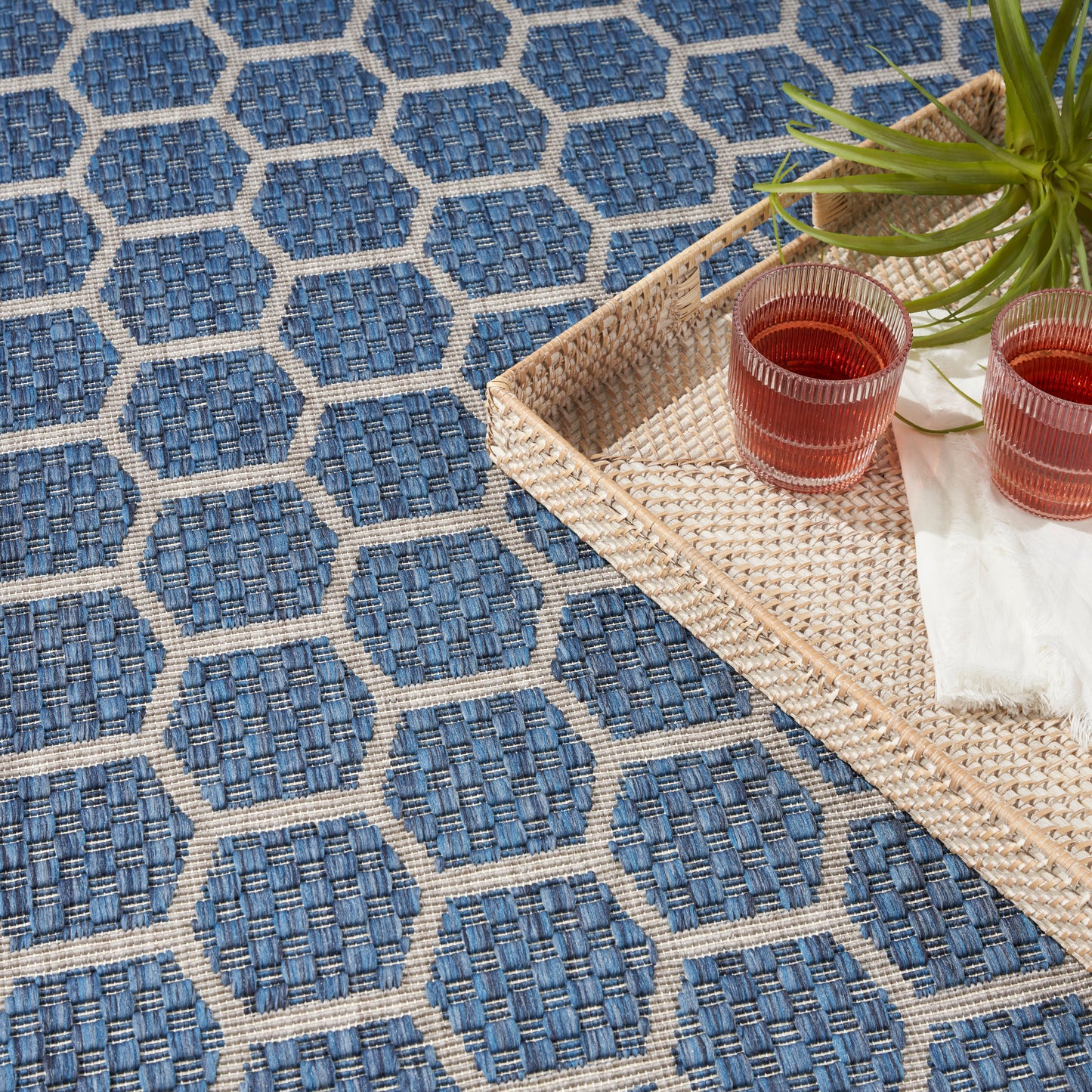 Nourison Twist Reversible 6' x 9' Blue Modern Rug