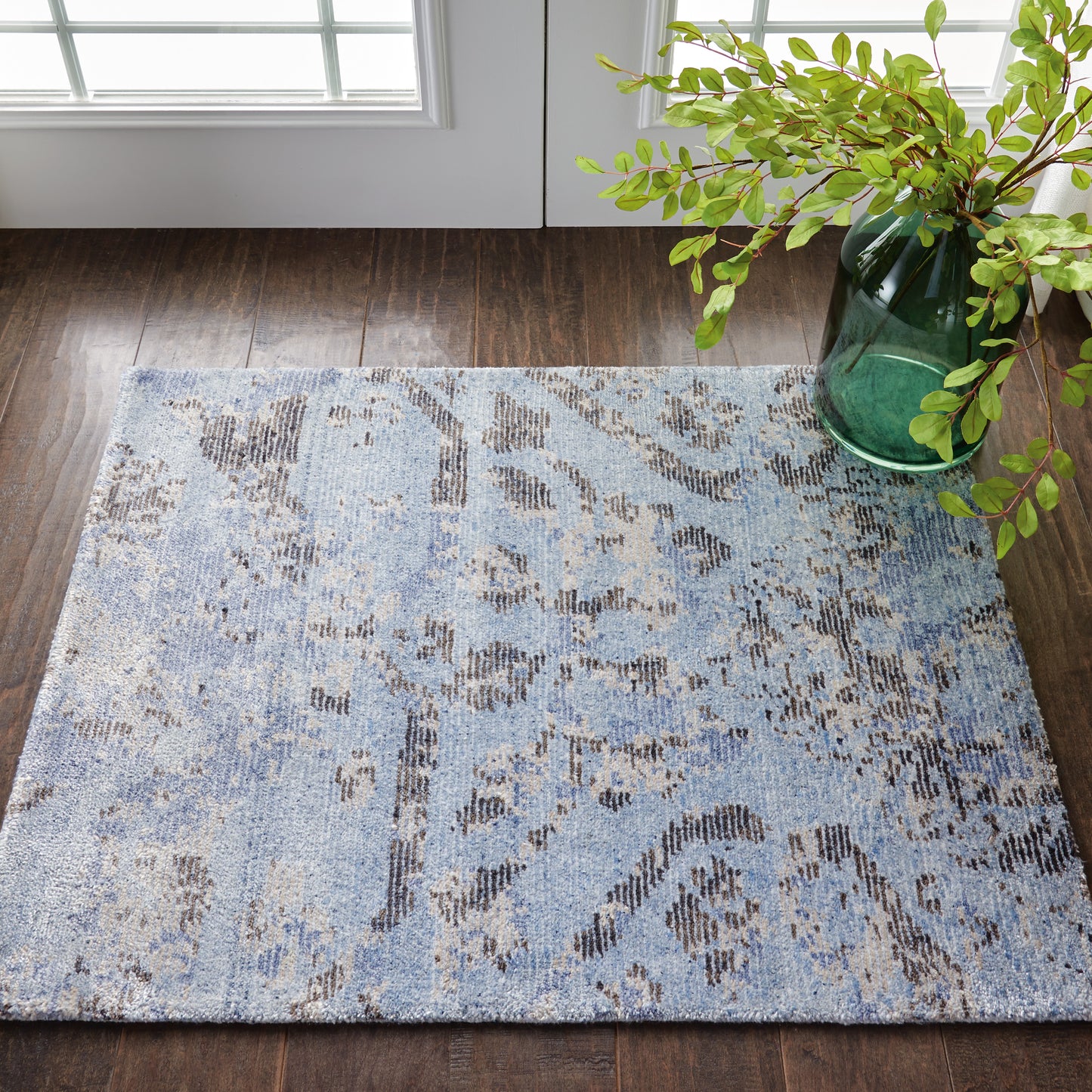 Nourison Lucent 2' x 3' Sky Modern Indoor Rug