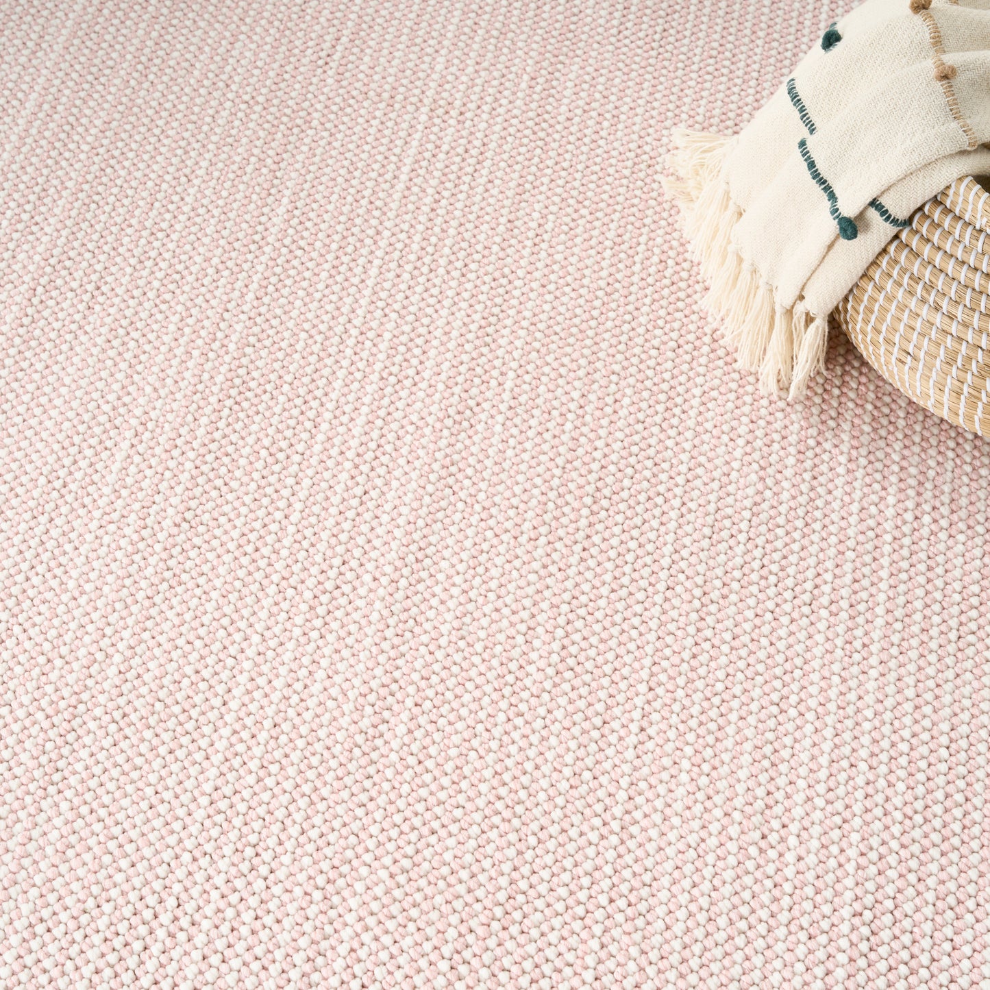 Nourison Natural Texture 7'10" x 9'10" Ivory Rose Farmhouse Indoor Rug