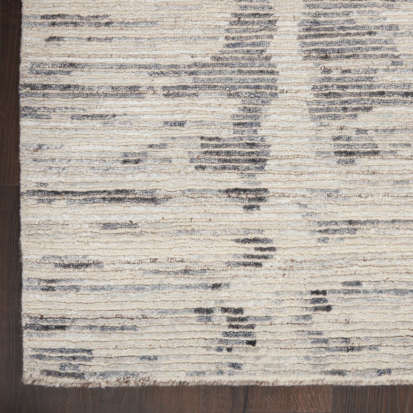 Nourison Ocean 5'6" x 7'5" Cream Charcoal Modern Indoor Rug