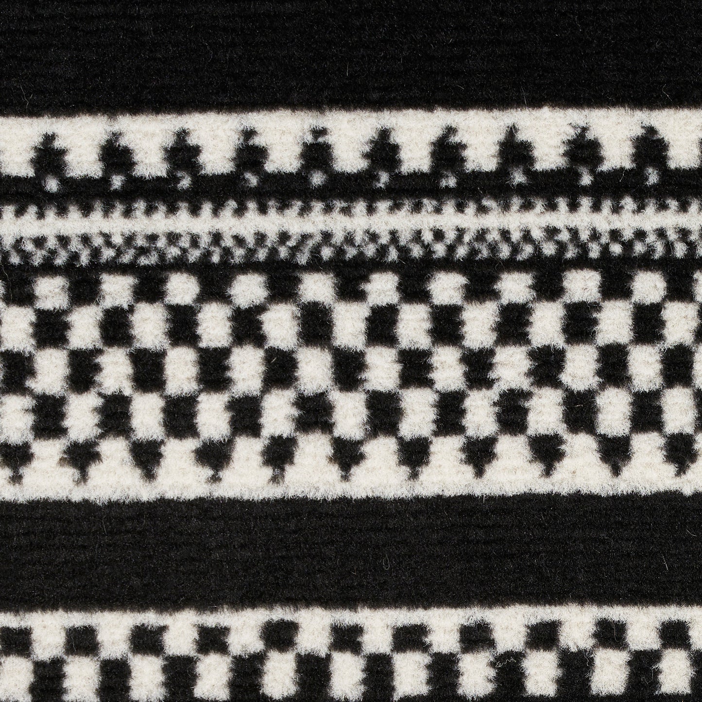 Nourison Grafix 2' x 4' Black White Modern Indoor Rug