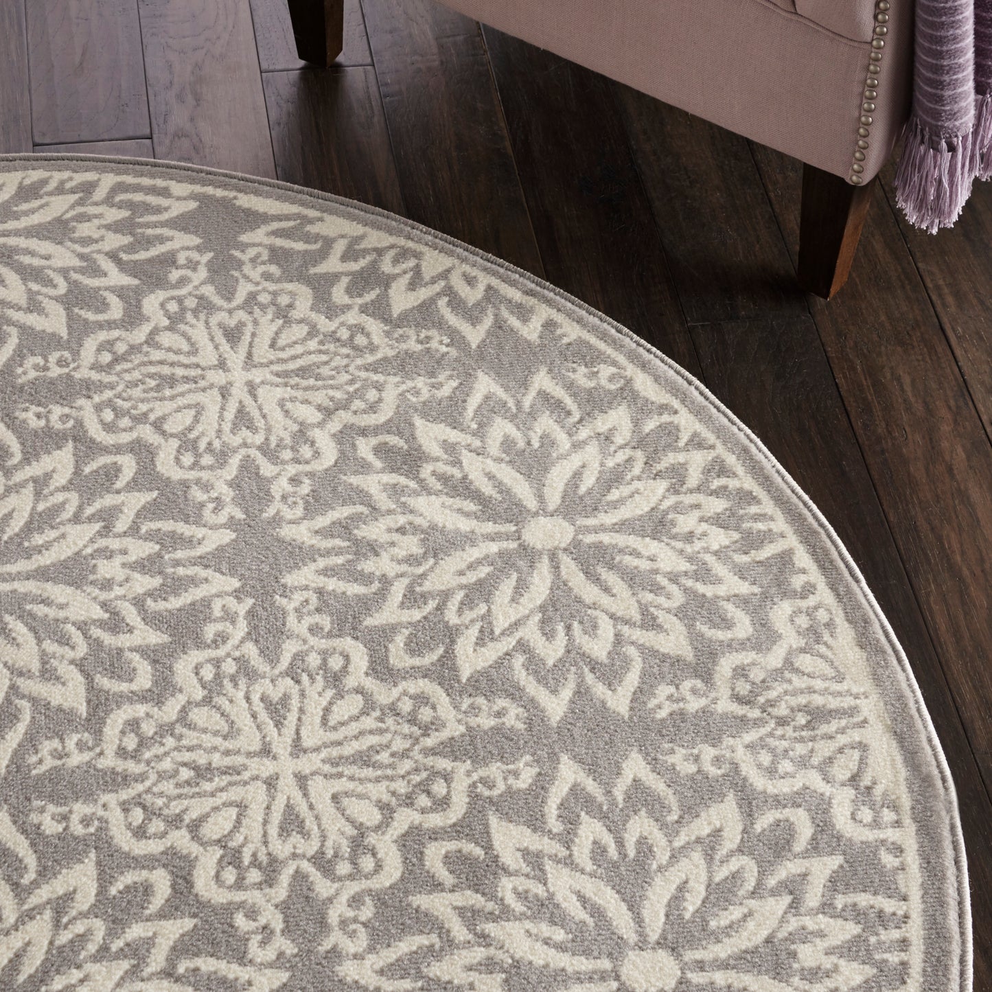 Nourison Jubilant 5'3" x Round Ivory/Grey Farmhouse Indoor Rug