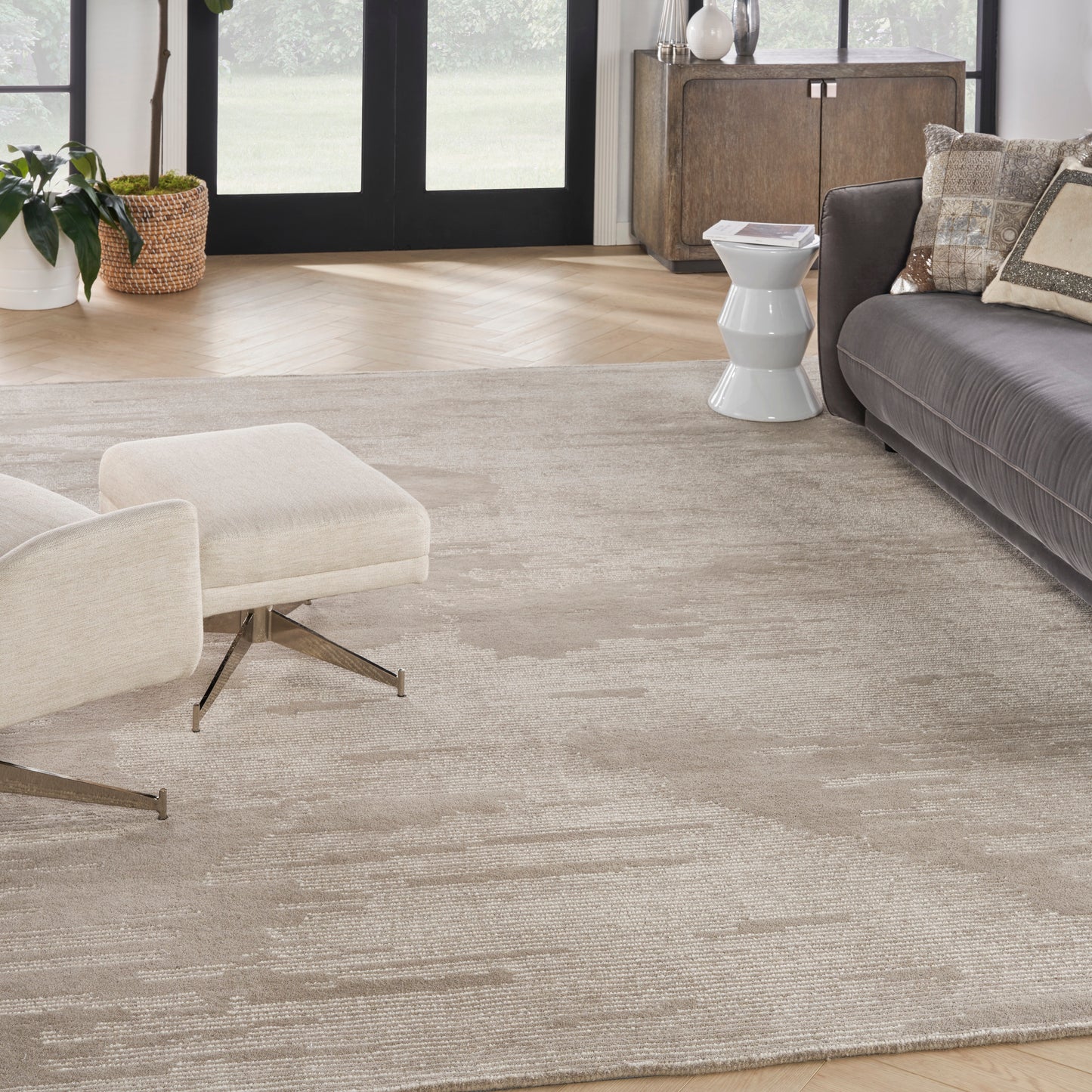 Michael Amini Ma30 Star 7'9" x 9'9" Taupe/Ivory Modern Indoor Rug
