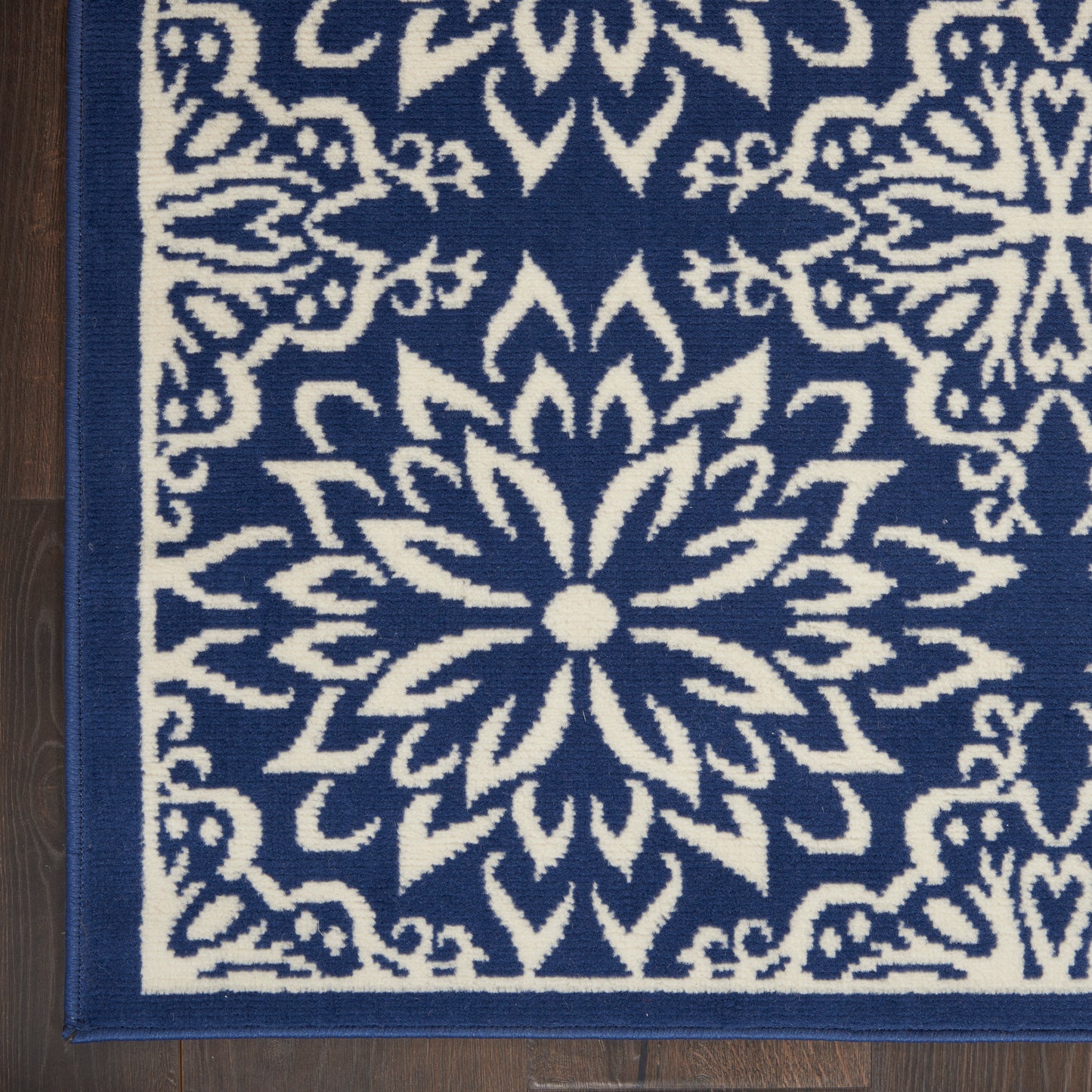 Nourison Jubilant 5'3" x 7'3" Navy/Ivory Farmhouse Indoor Rug