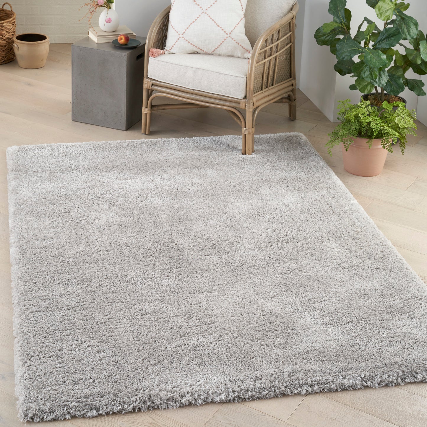 Nourison Dreamy Shag 5'3" x 7'3" Silver Shag Indoor Rug