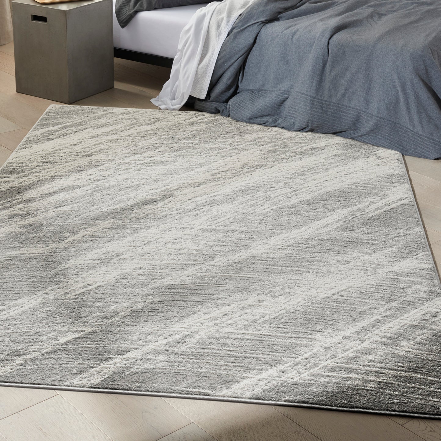 Calvin Klein CK011 Verdant 5'3" x 7'3" Ivory/Grey Modern Indoor Rug