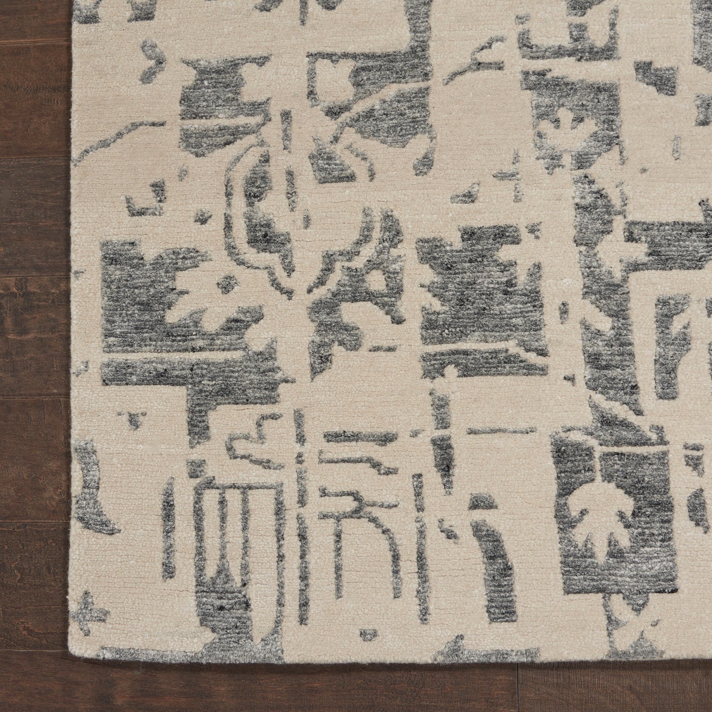 Nourison Silk Shadows 2' x 3' Ivory Grey Modern Indoor Rug