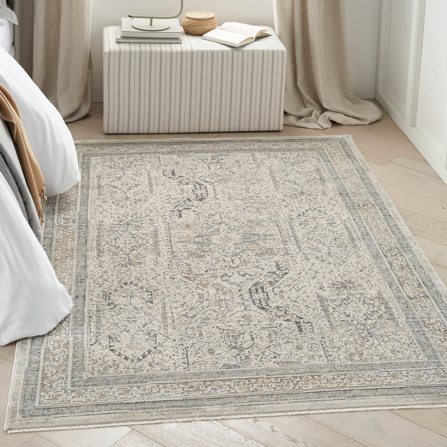 Nourison Lynx 5'3" x 7'10" Ivory/Grey/Blue Vintage Indoor Rug