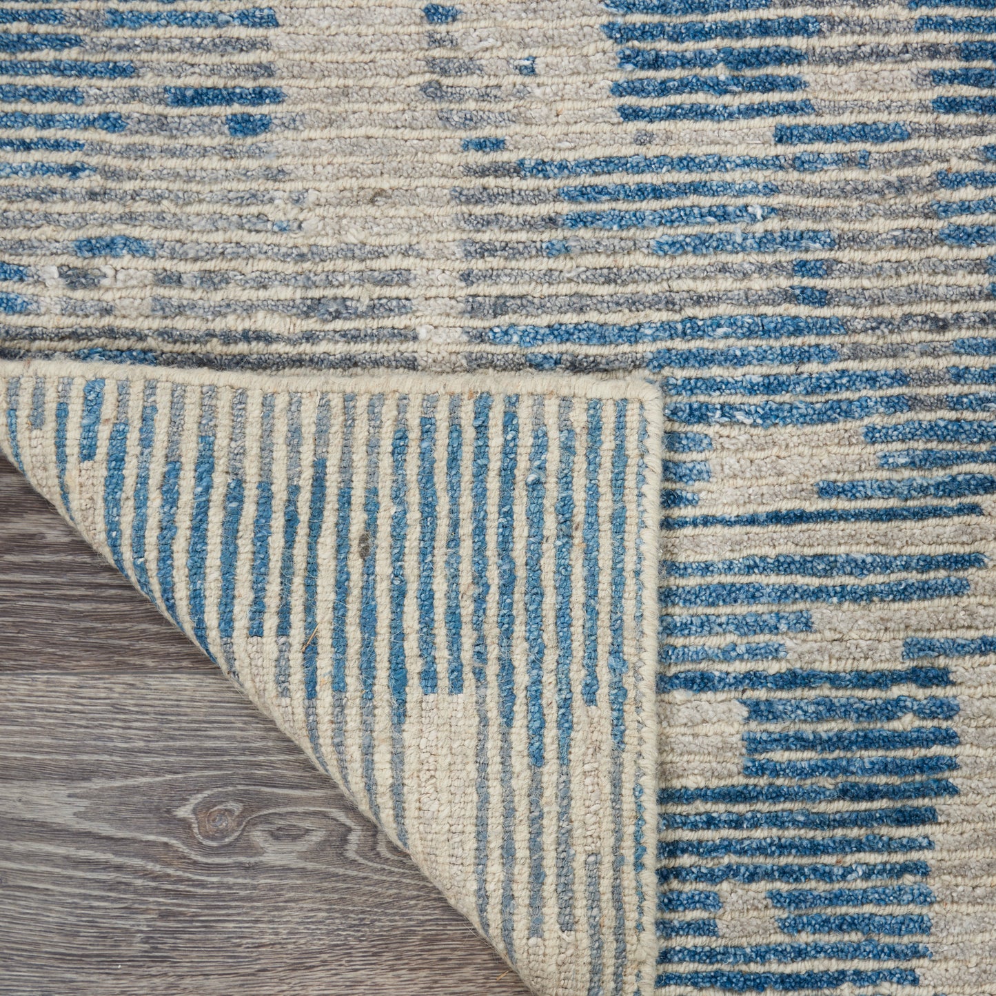 Nourison Ellora 2' x 3' Blue Modern Indoor Rug