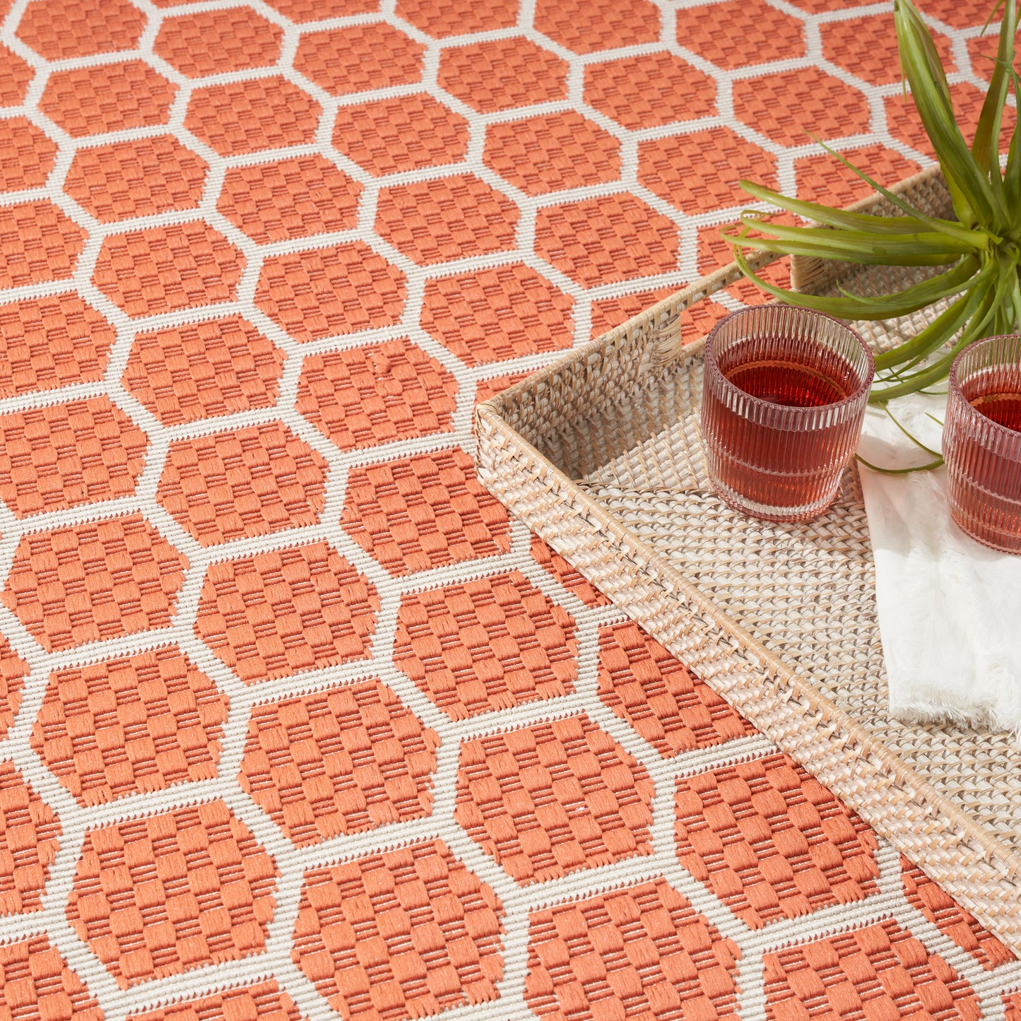 Nourison Twist Reversible 5' x 7' Coral Modern Rug