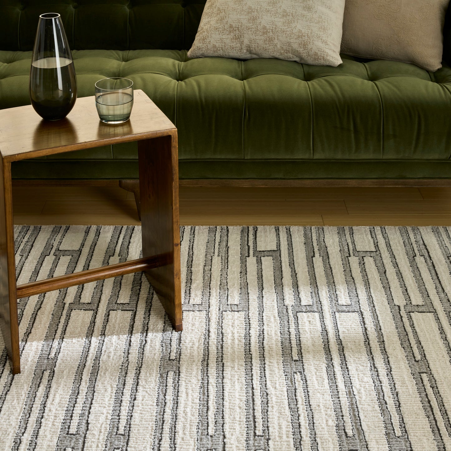 Nourison Nordic 5' x 7' Ivory Grey Scandinavian Indoor Rug