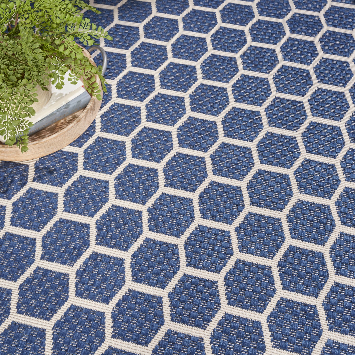 Nourison Twist Reversible 8' x Round Navy Modern Rug