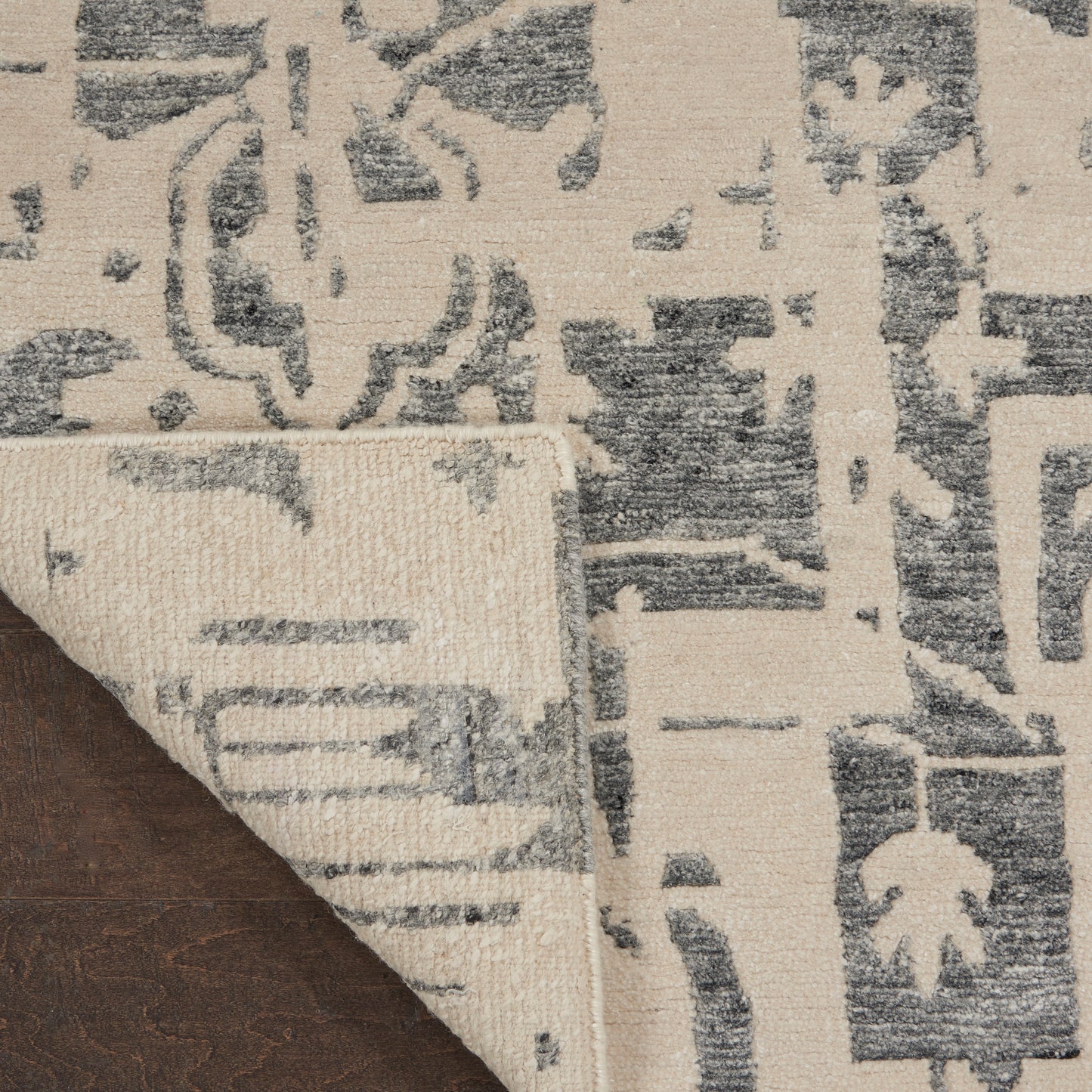 Nourison Silk Shadows 2' x 3' Ivory Grey Modern Indoor Rug