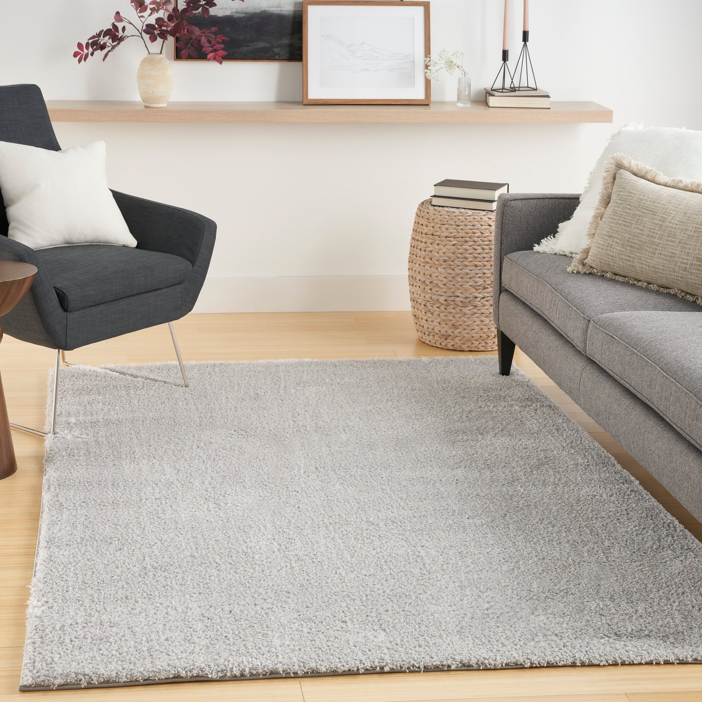 Nourison Pacific Shag 5'3" x 7'3" Silver Shag Indoor Rug