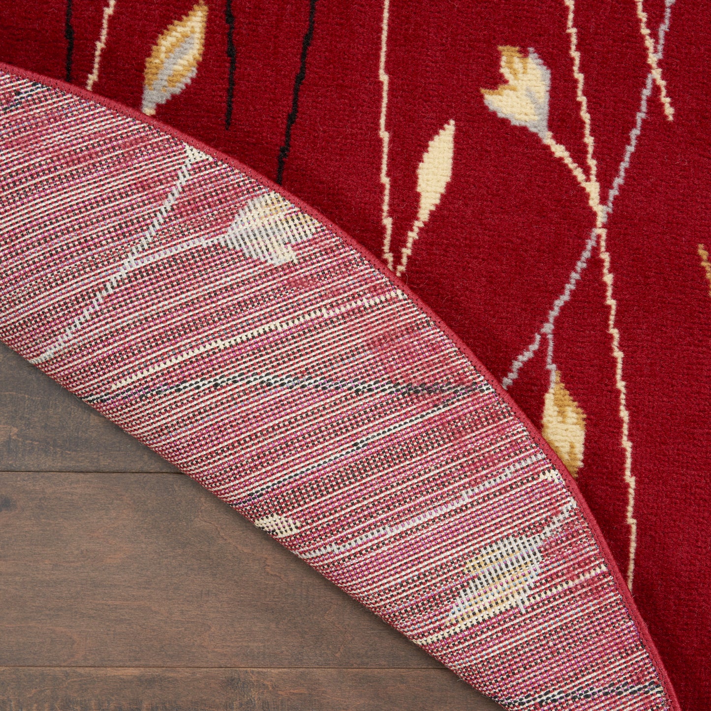 Nourison Grafix 4' x Round Red Contemporary Indoor Rug
