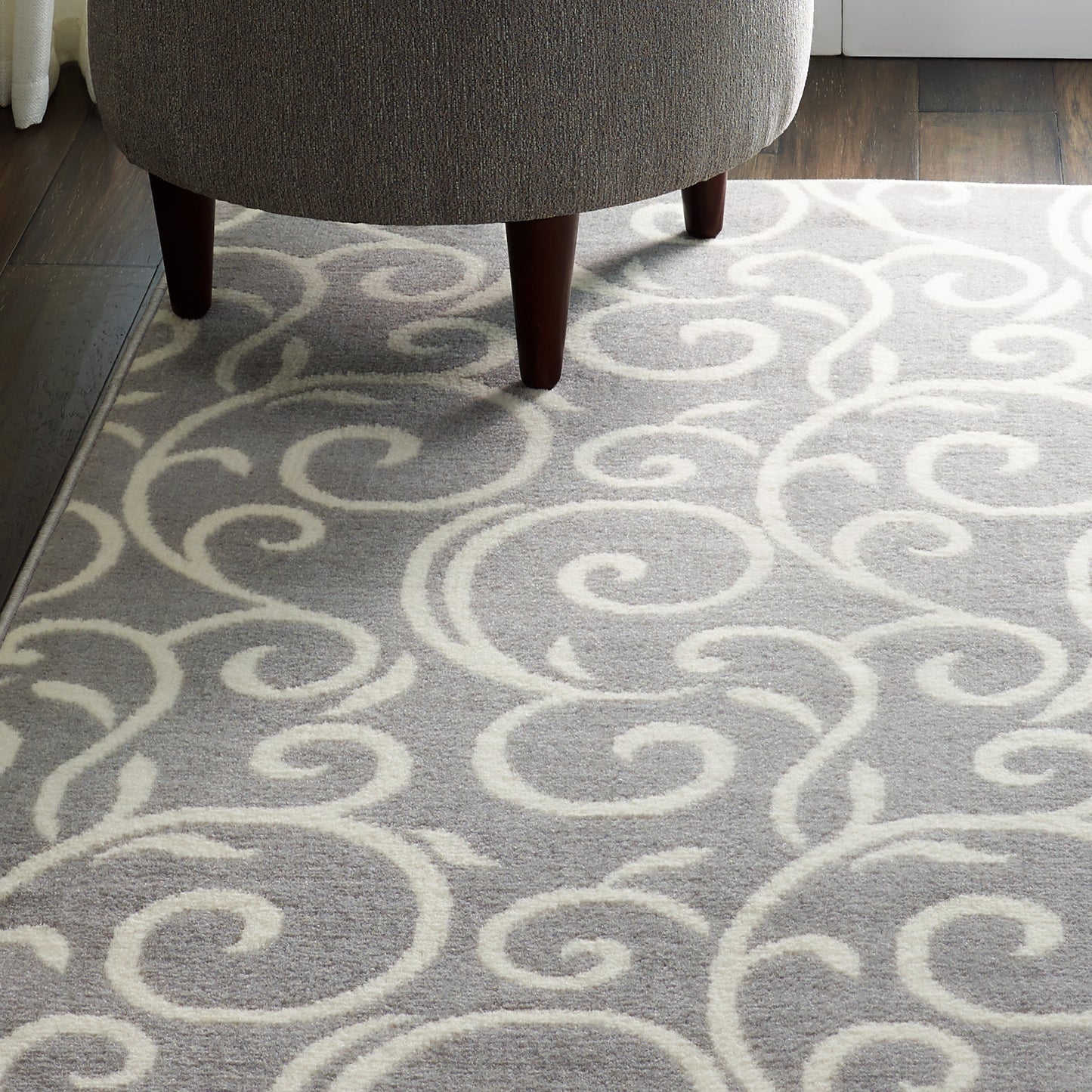 Nourison Grafix 3'9" x 5'9" Grey Contemporary Indoor Rug