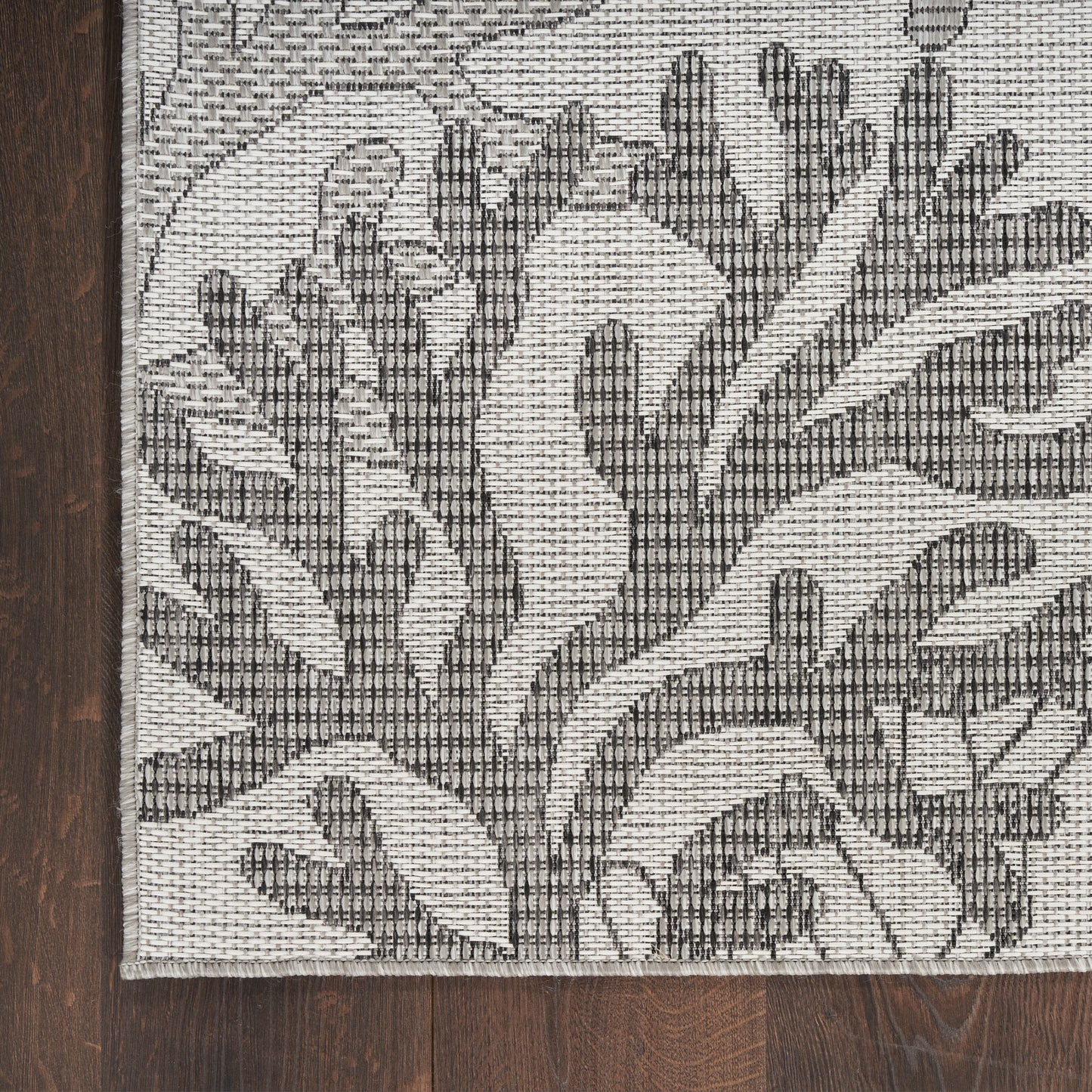 Nourison Garden Oasis 3' x 5' Grey Coastal, Nautical & Beach Rug