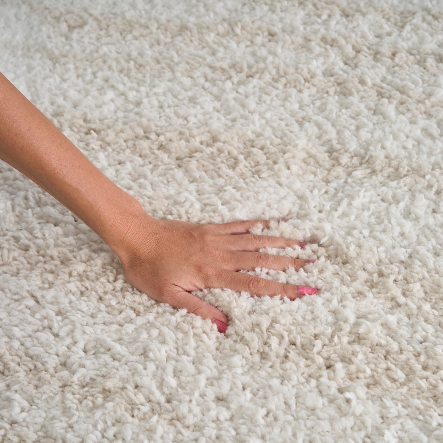 Nourison Modern Shag 7'10" x 9'10" Ivory Beige Modern Indoor Rug