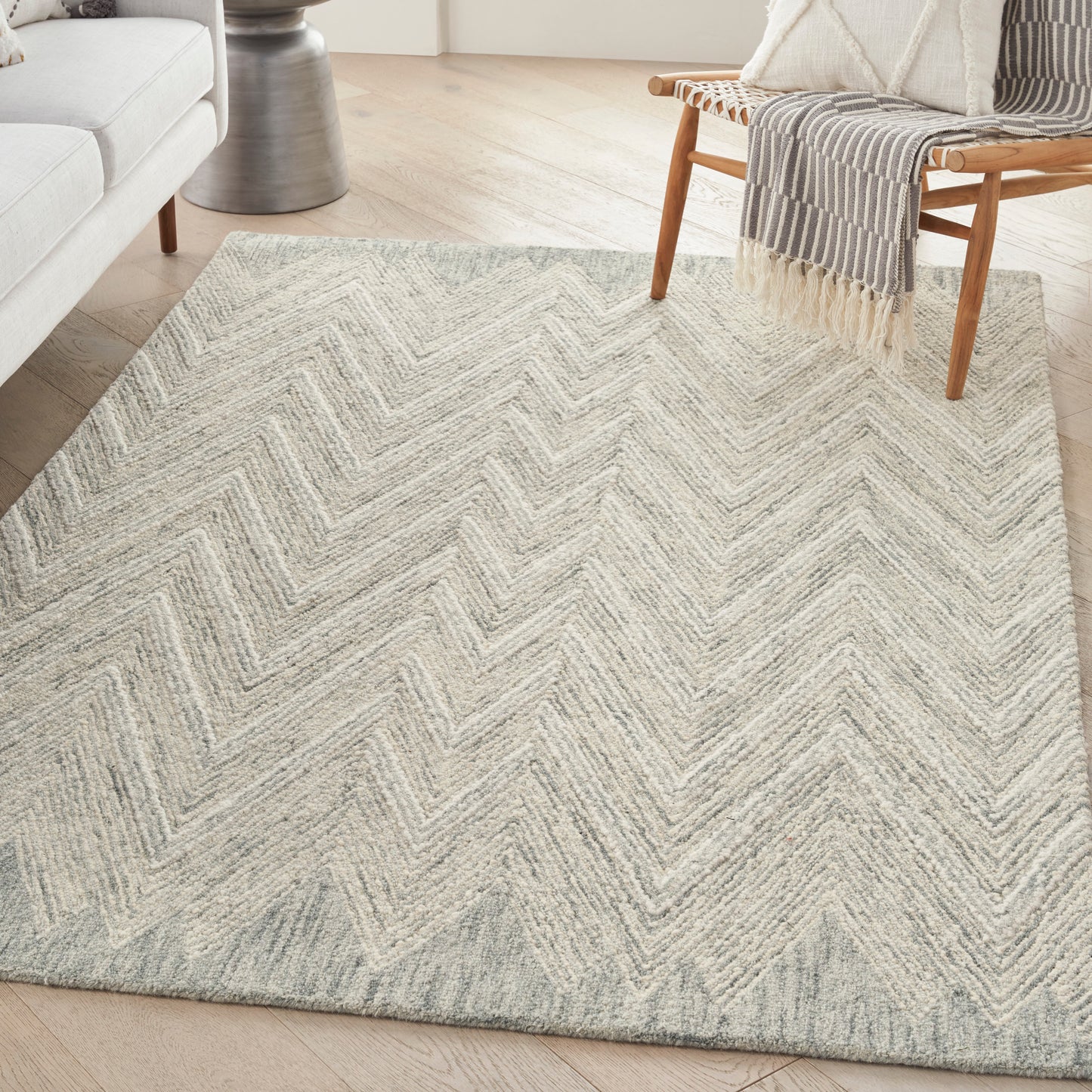 Nourison Interlock 3'9" x 5'9" Teal Modern Indoor Rug