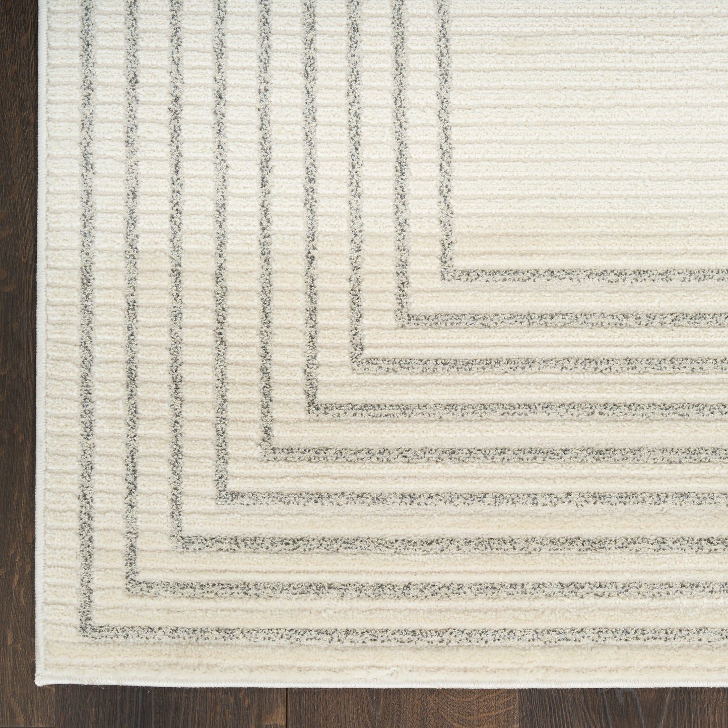 Nourison Ivory Hues 5'3" x 7'3" Ivory Grey Modern Indoor Rug